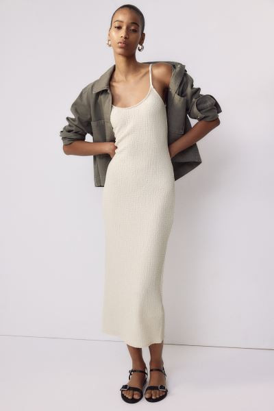 Crinkled Jersey Dress - Low-cut Neckline - Sleeveless - Black - Ladies | H&M US | H&M (US + CA)