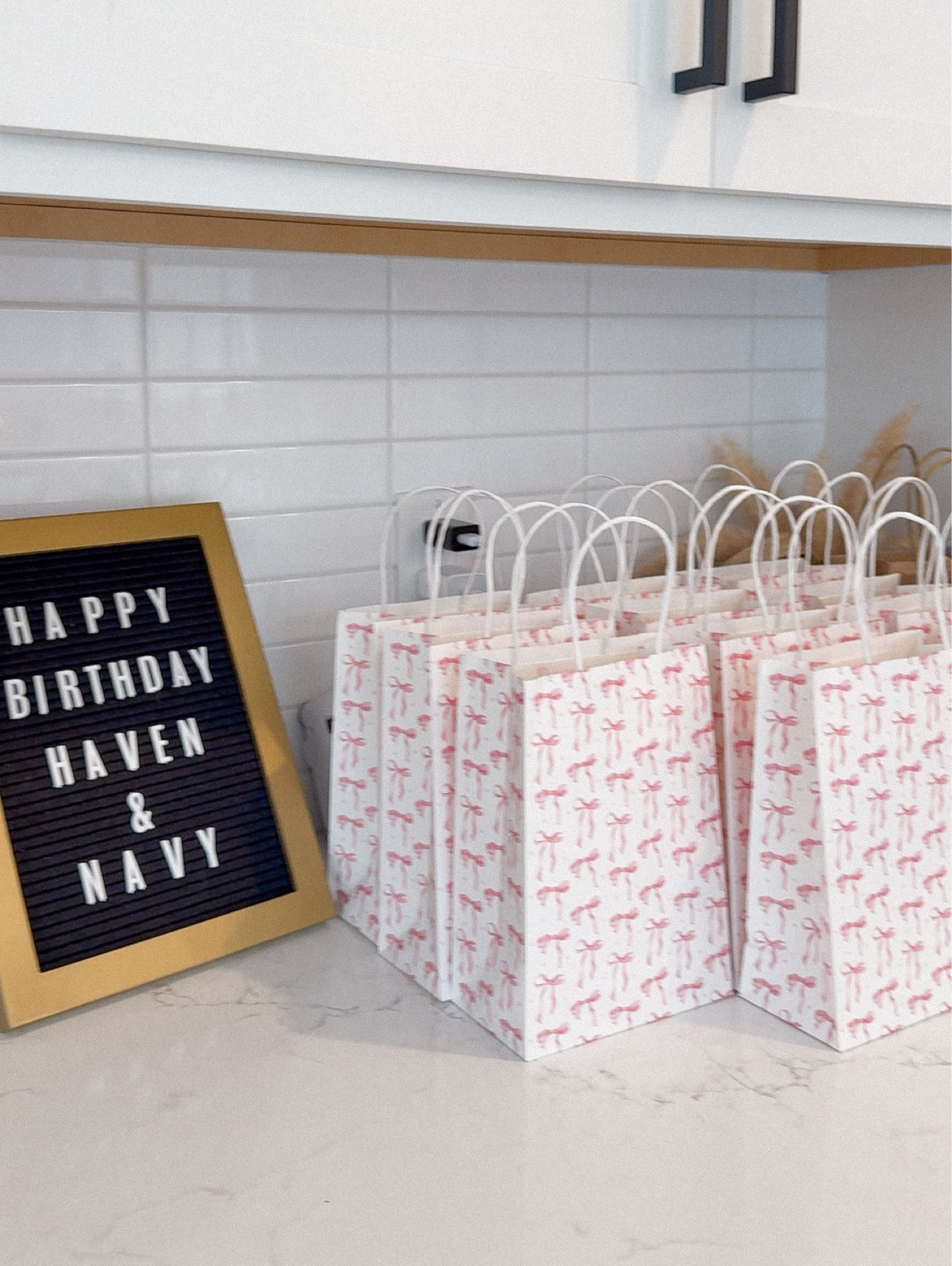 bow birthday gift bags and piñata links🎀👏🏼

#LTKfamily #LTKparties #LTKkids