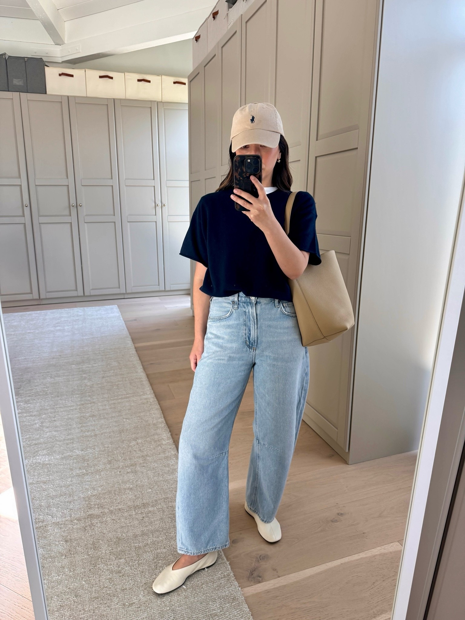 The best petite barrels!!!! This specific wash is so soft  - like sweatpants. 

Agolde barrels petite 24. Wearing my smaller size. Size down
Everlane tee medium
J.crew cashmere tee medium
Reformation flats 5
Polo Ralph Lauren hat
The Row tote - small
Dorsey James necklace 15”
Electric Picks earrings

#LTKootd #LTKmomlife #LTKPetite