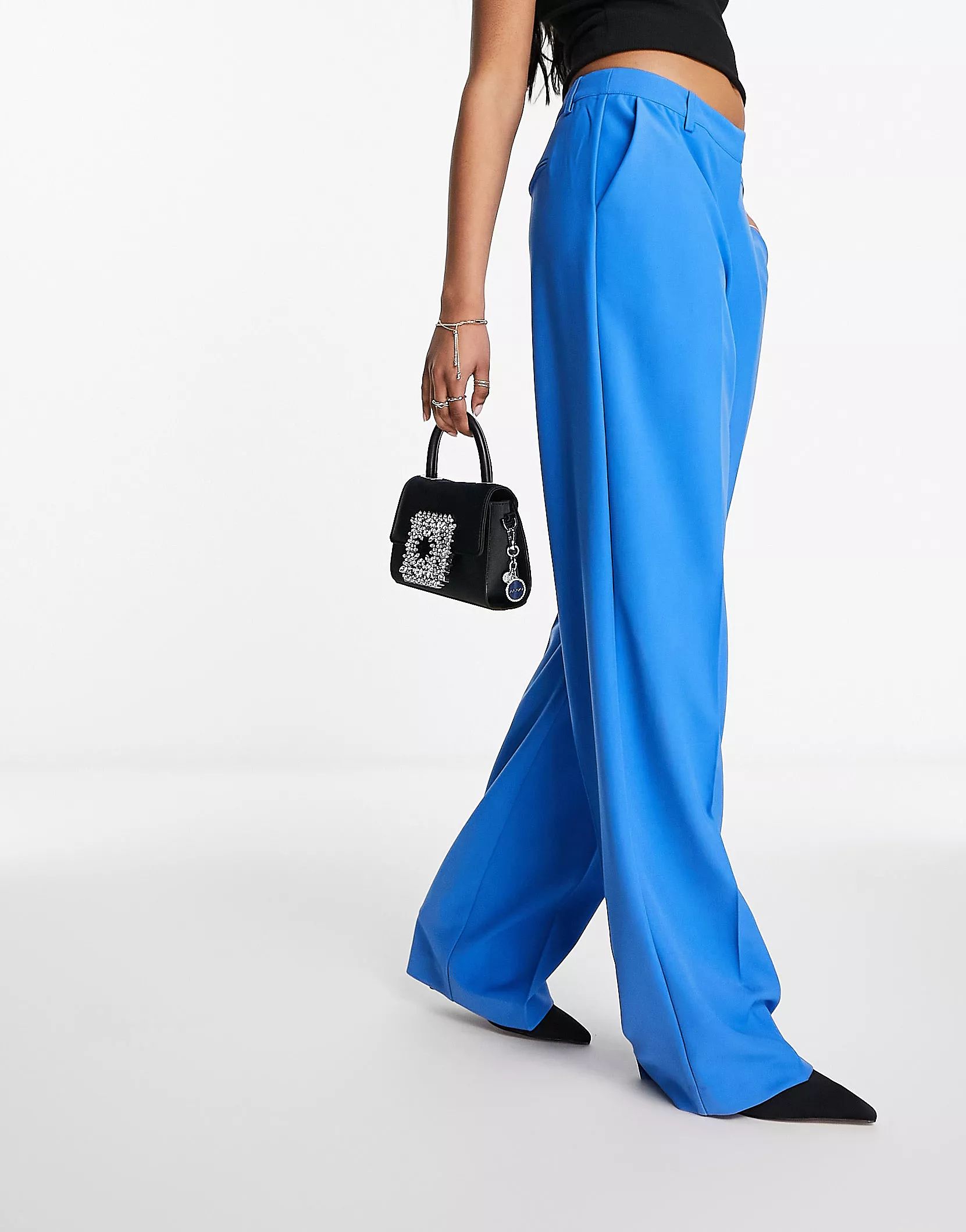 NA-KD x Maddy Nigmatullin – Gerade geschnittene, elegante Hose in Blau, Kombiteil | ASOS (Global)