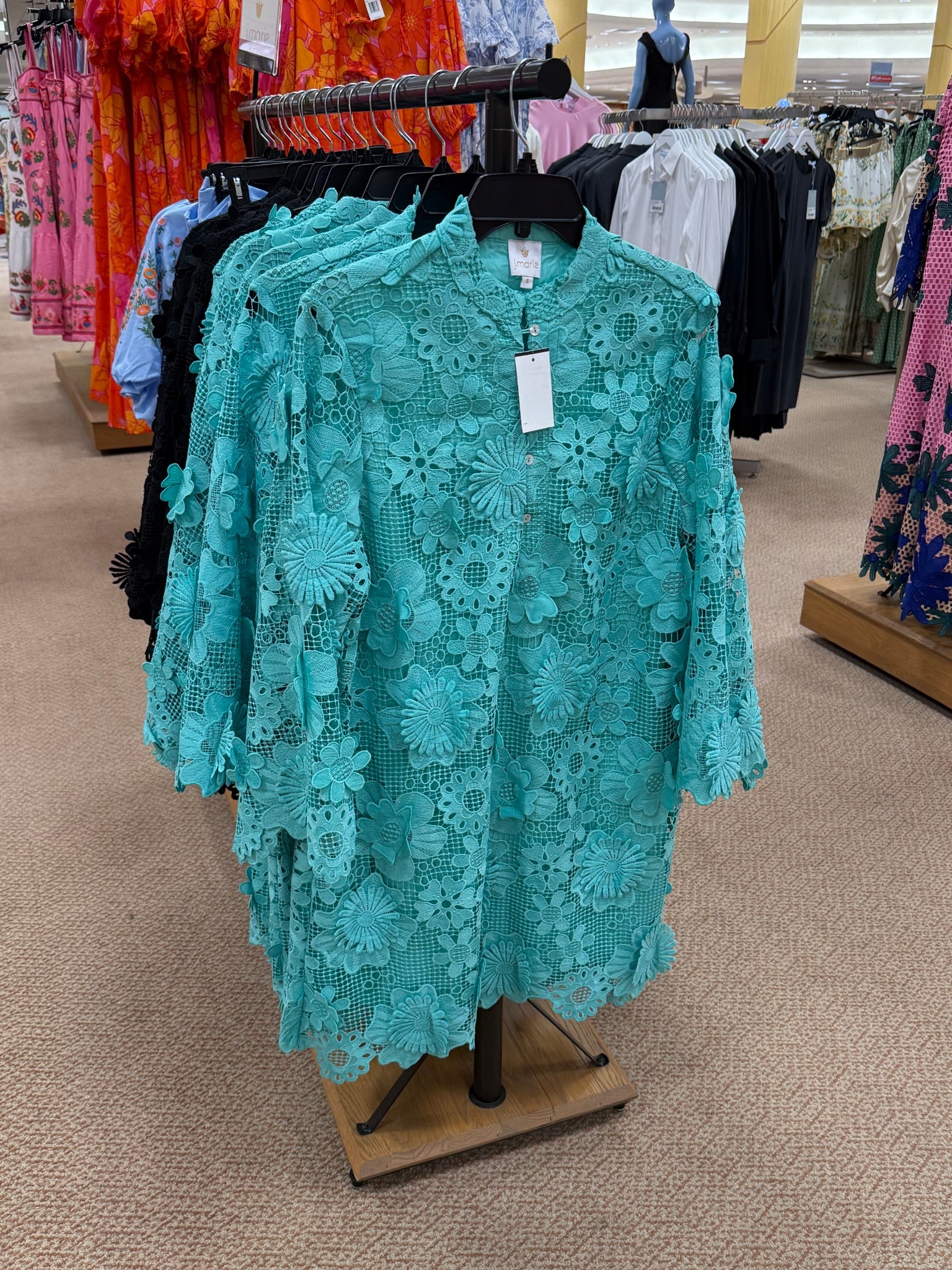 Calling all #HOCnaturalromantics This piece is stunning. Comes in several other colors for other seasons. This color way is best for #hocspring 