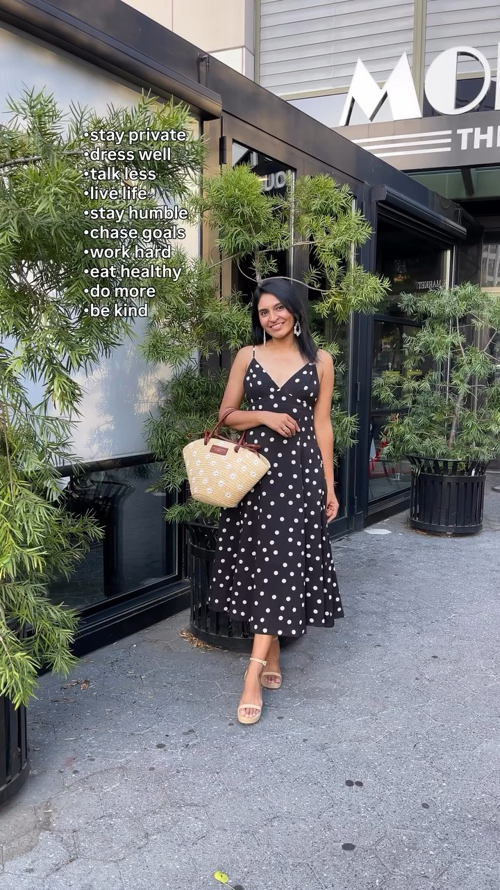 Tiny goals, big impact!! ❤️❤️❤️
.
.
.outfit is linked here 👇
.
.
.
#lulus #lovelulus #lulusambassador