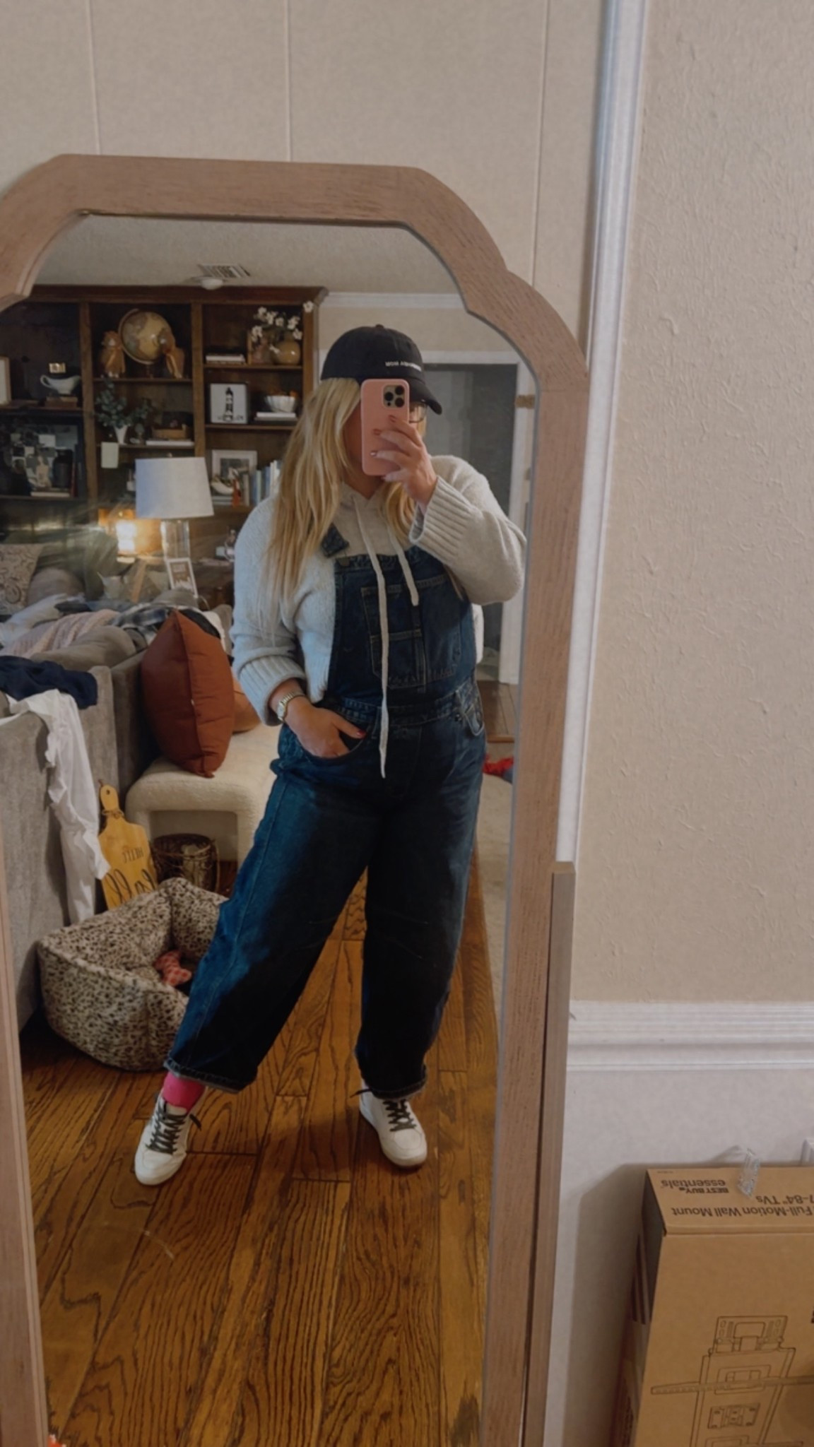 Free people overalls - M 

#LTKMidsize #LTKootd #LTKgrwm