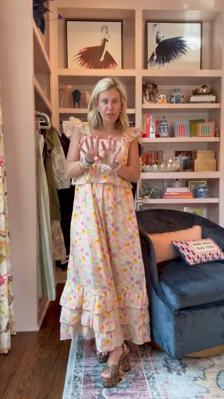 This Maybell and Mine dress is super cute!! It’s a knit material and sooo soft. I’m in a small dress and 8 heels tts.

#LTKSeasonal #LTKOver40 #LTKmomlife