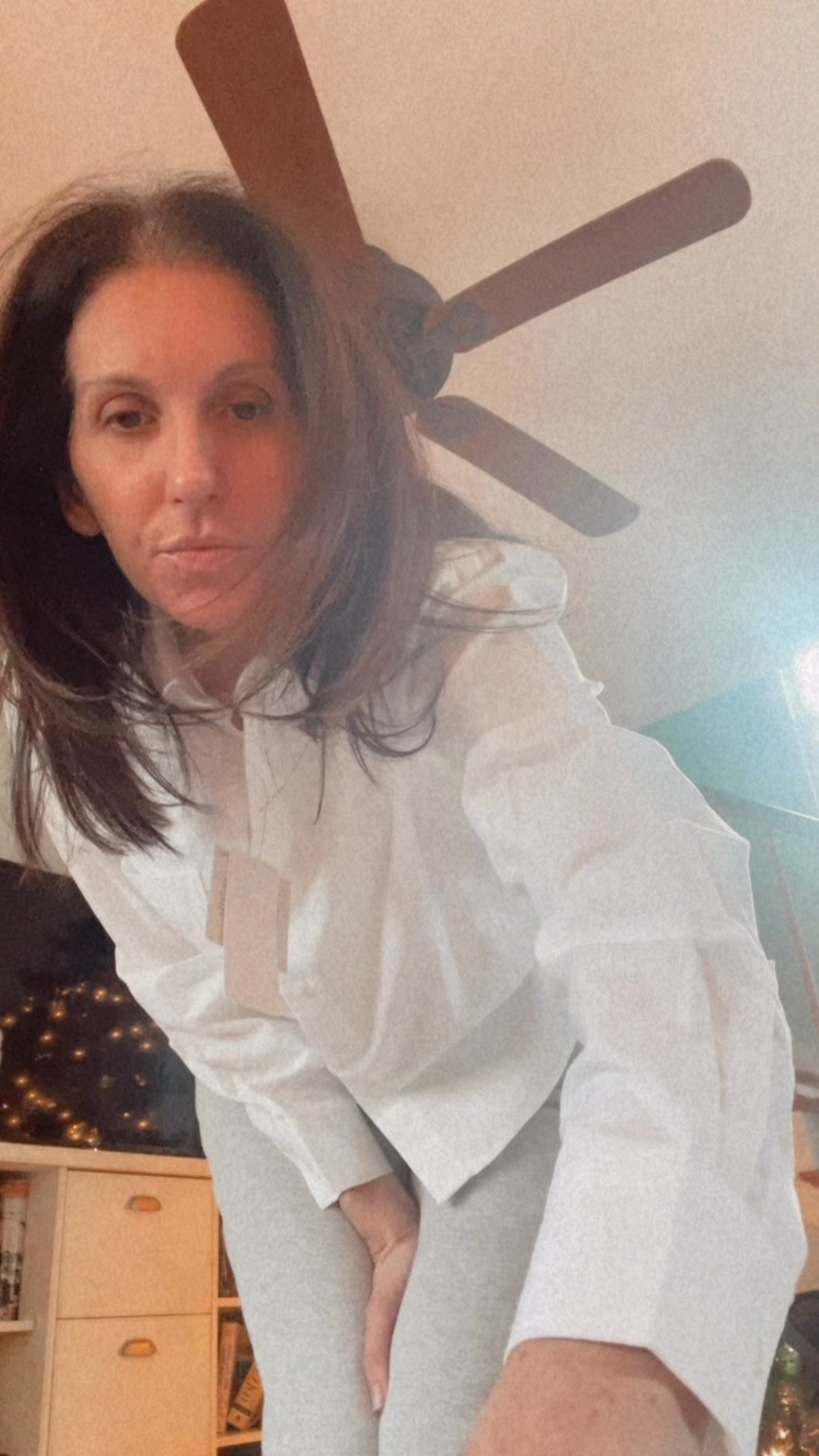 ✨ Teacher-Approved Closet Staple ✨
Found the perfect Uniqlo cropped oxford shirt for teaching — polished, comfy, and tailored just right. It hits at the perfect length for high-waisted pants and looks effortlessly put together all day. Truly one of those pieces you’ll reach for every morning.
Everything is linked on my LTK 🤍
#LTKBackToSchool #TeacherStyle #Uniqlo #WorkwearEssentials #LTKFinds 

#LTKWorkwear #LTKmomlife #LTKOver40