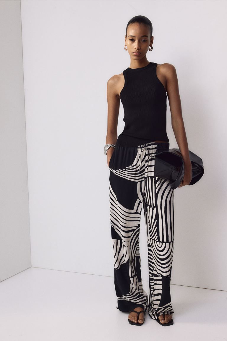 Wide-cut Pull-on Pants - Black/patterned - Ladies | H&M US | H&M (US + CA)