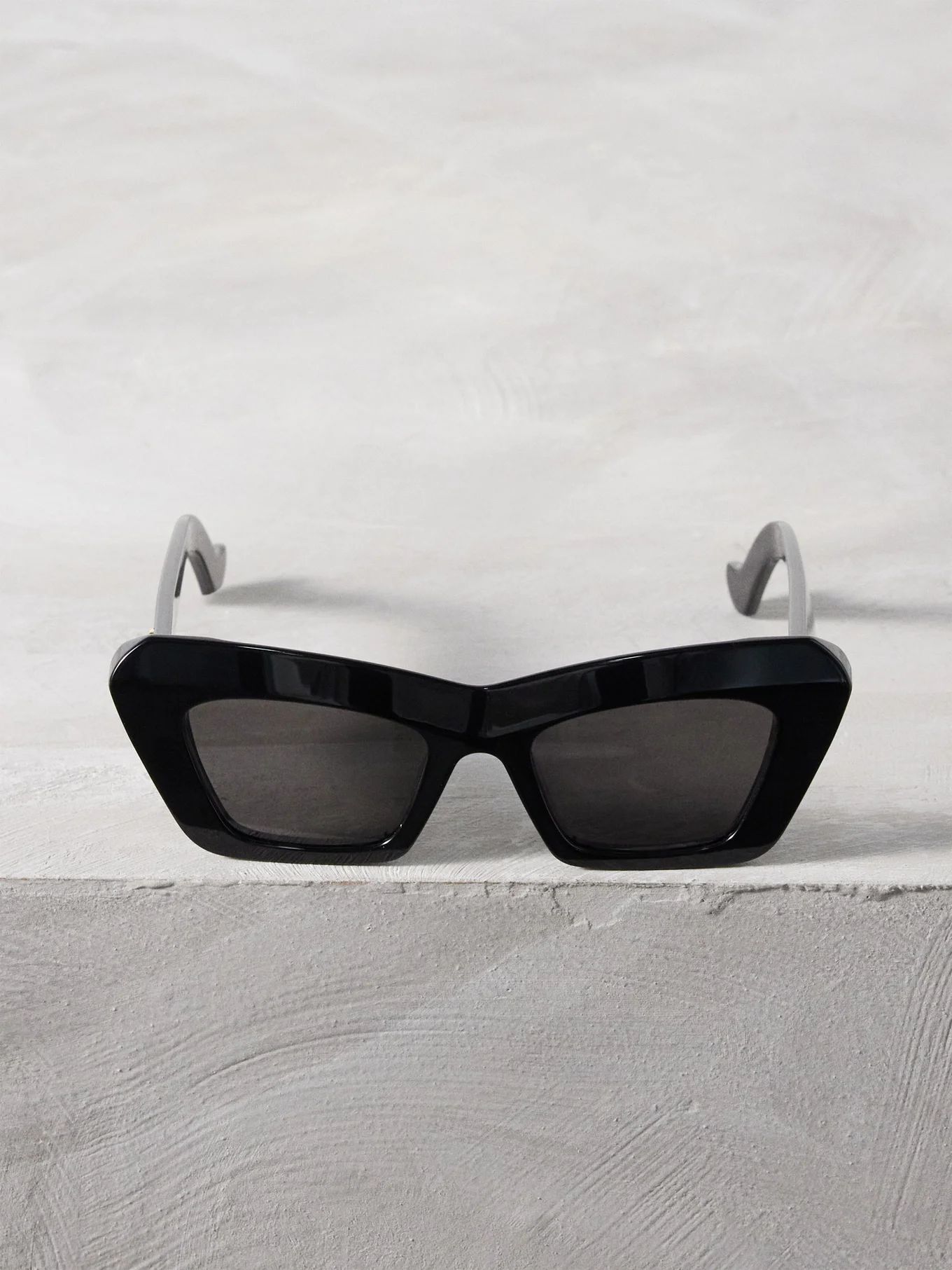 Anagram-logo cat-eye acetate sunglasses | Matches (US)