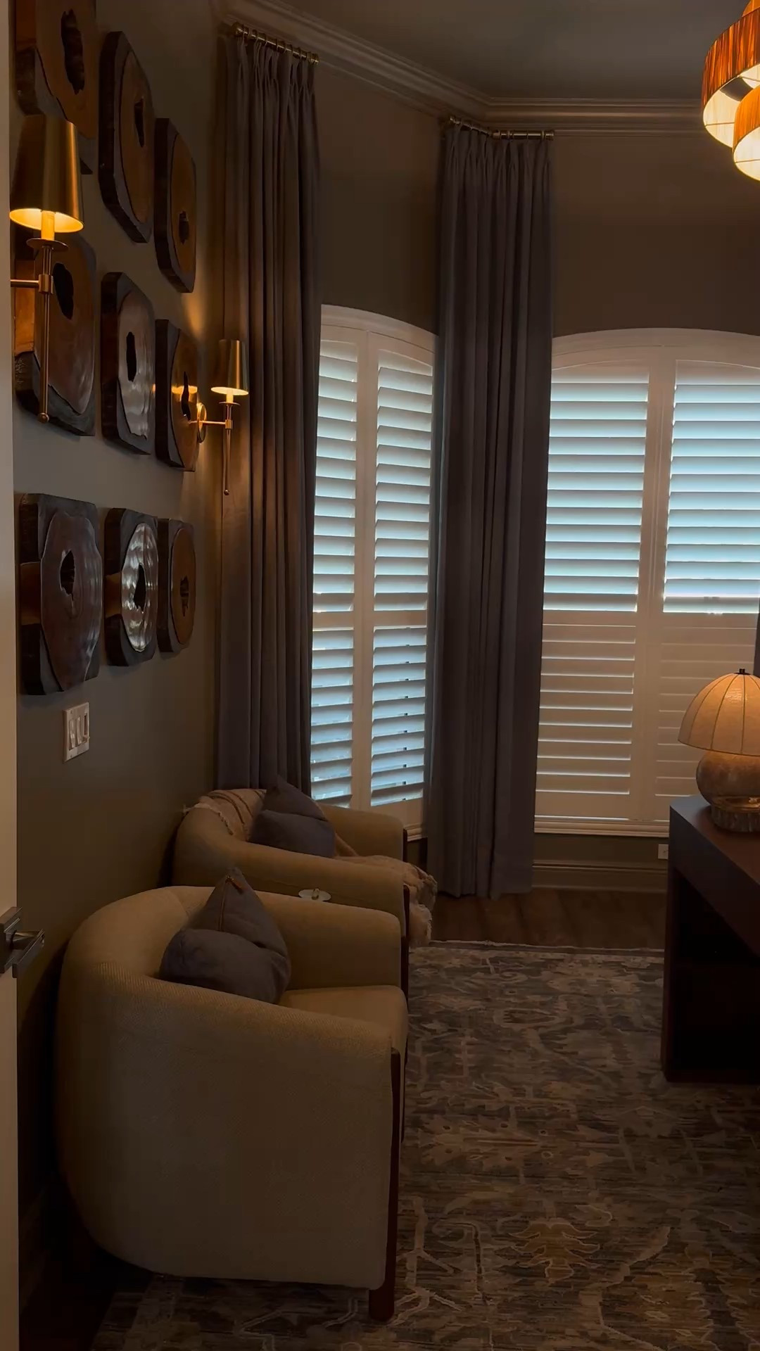 Office design that is functional and stunning ✨

#office #officedecor #homeoffice #homedecor #stylewithme 

#LTKSaleAlert #LTKHome #LTKdayinmylife