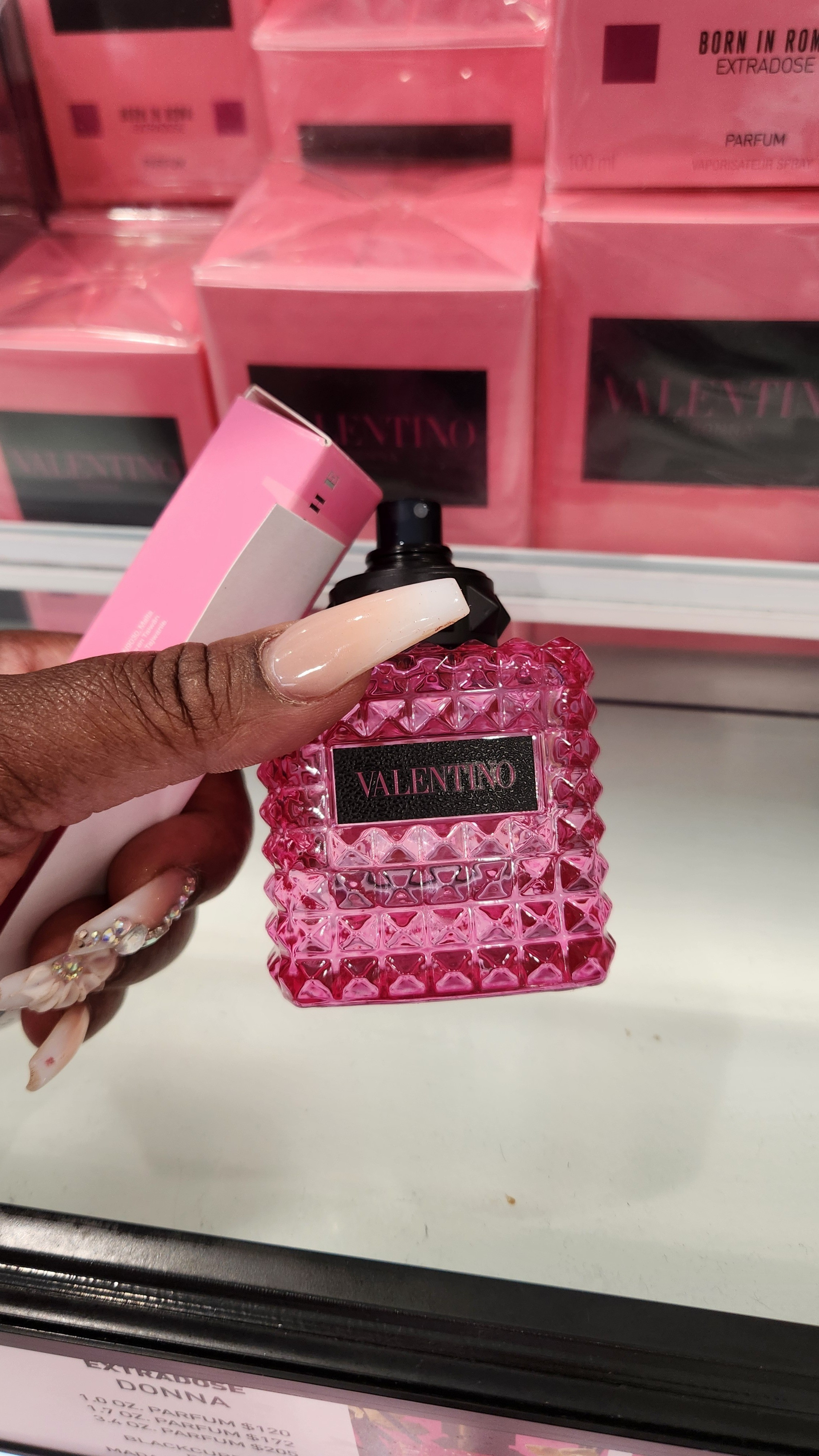 So usually I don't really have very good luck with Valentino's perfume.I just don't care for send of it by this smells so good.I was very surprised. Definitely what i'm going to have to pick up. 

#LTKMothersDay #LTKBeauty #LTKgrwm