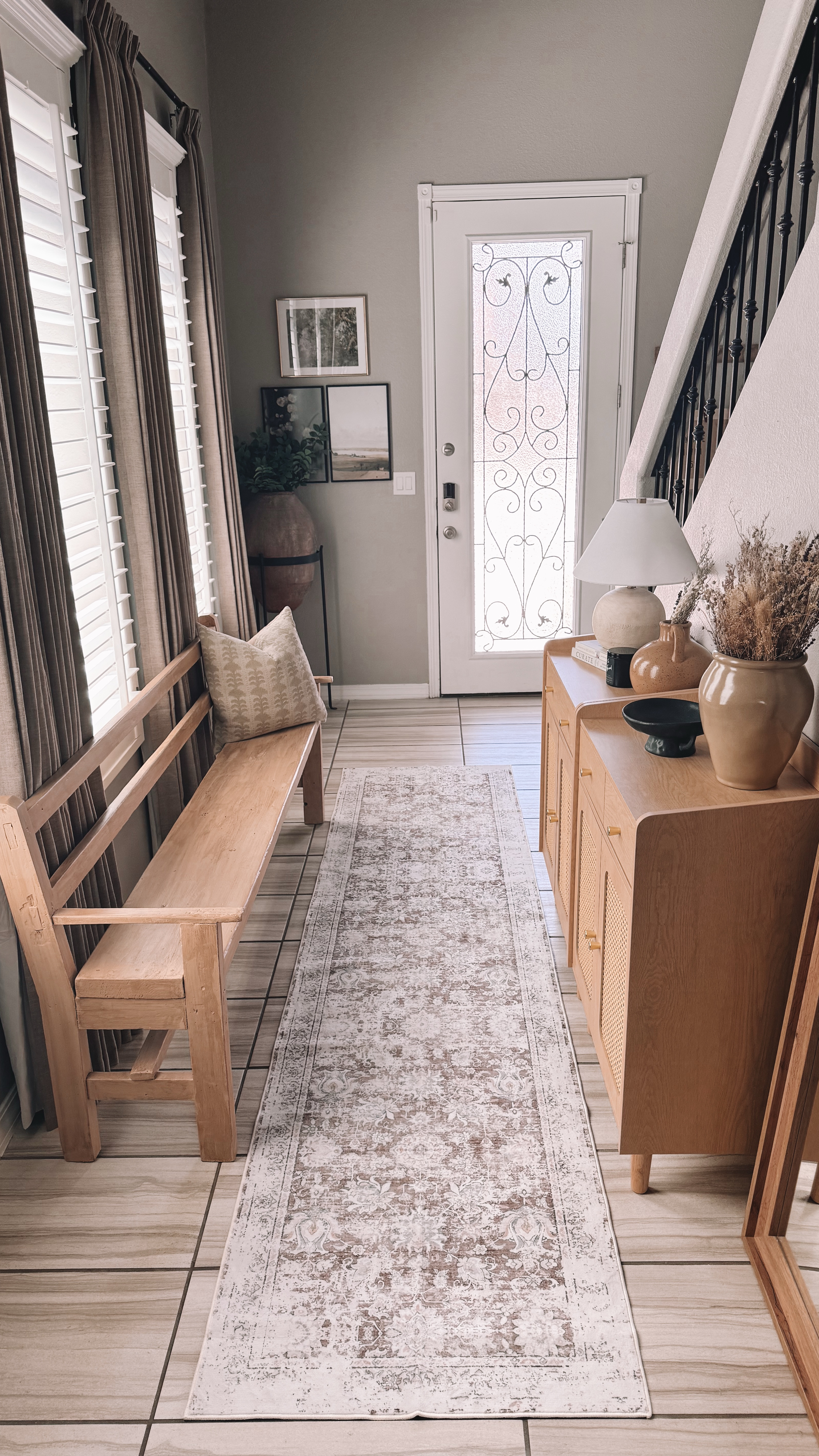 A new rug can make a huge difference! Added this beautiful runner from @lahome.us to our entryway for a little summer refresh.
This is the 2.5x10ft Antinea runner in beige.
I love that @lahome.us offers longer lengths for halls and entryways and they are washable which is perfect for high traffic areas! 

It comes in other colors as well. I have the link for this one in my bio and stories 

#homedesign #homeinterior #homeinspo #neutralhome #homedecor #lahome #rugs #runner #washablerugs