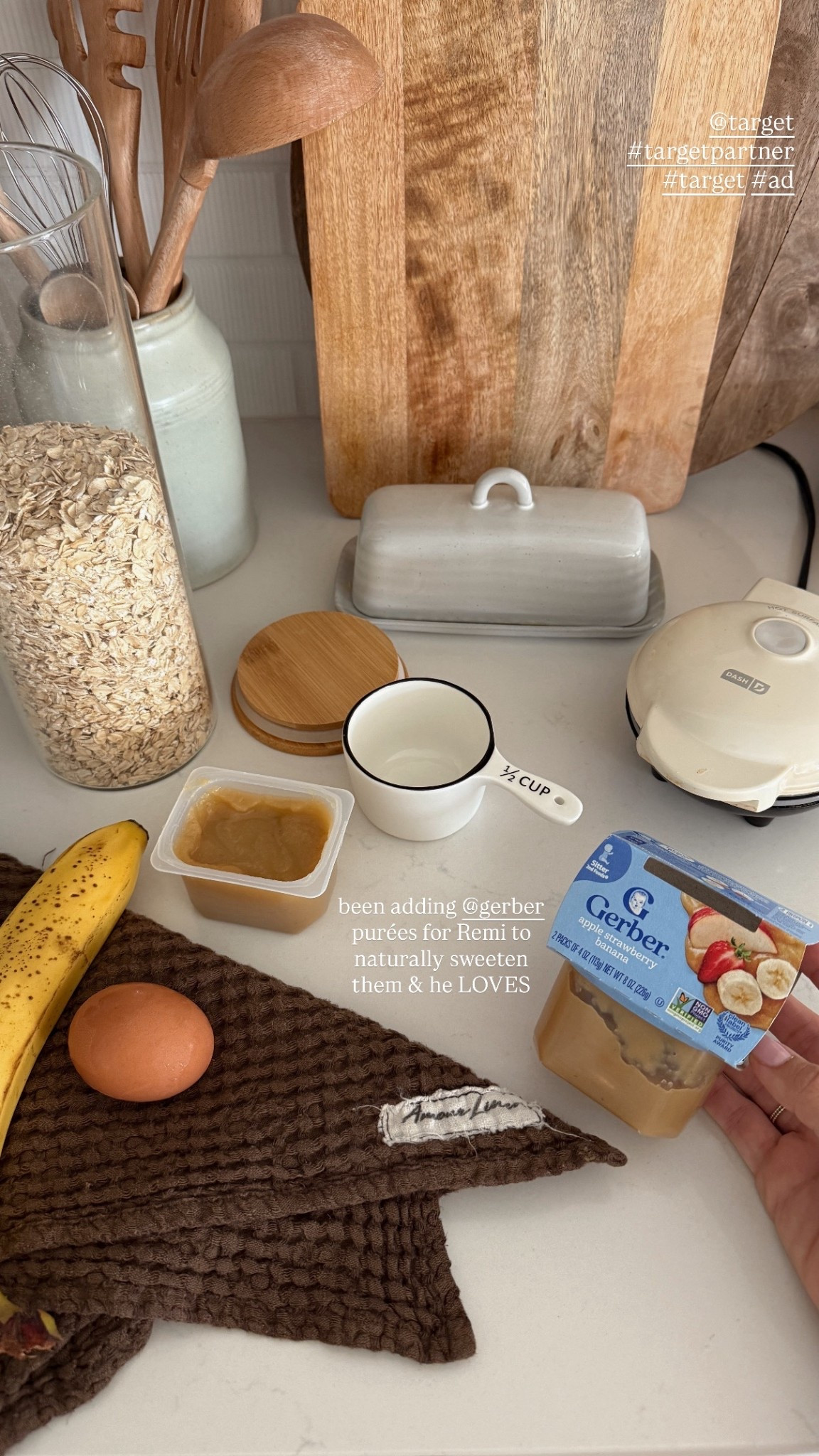 #ad easiest pancake recipe for babies & toddlers 🥞🍂

ingredients:
1 banana 
1 egg
1/2 cup oats 
A few spoonfuls of Gerber’s peach or apple puree 
dash of cinnamon 

blend all together + add to pan! 

@target @gerber
#targetpartner #target 

#LTKBaby #LTKKids #LTKfoodie