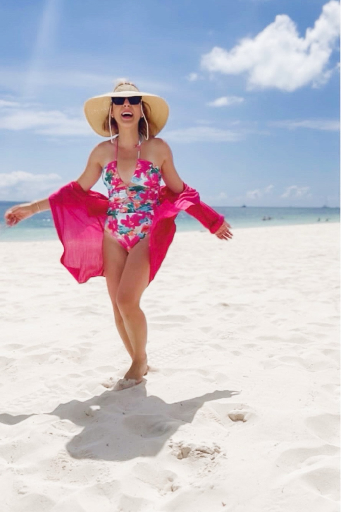 Swimsuit: https://bit.ly/3TLFvYa

Wearing size: Medium

#LTKswim