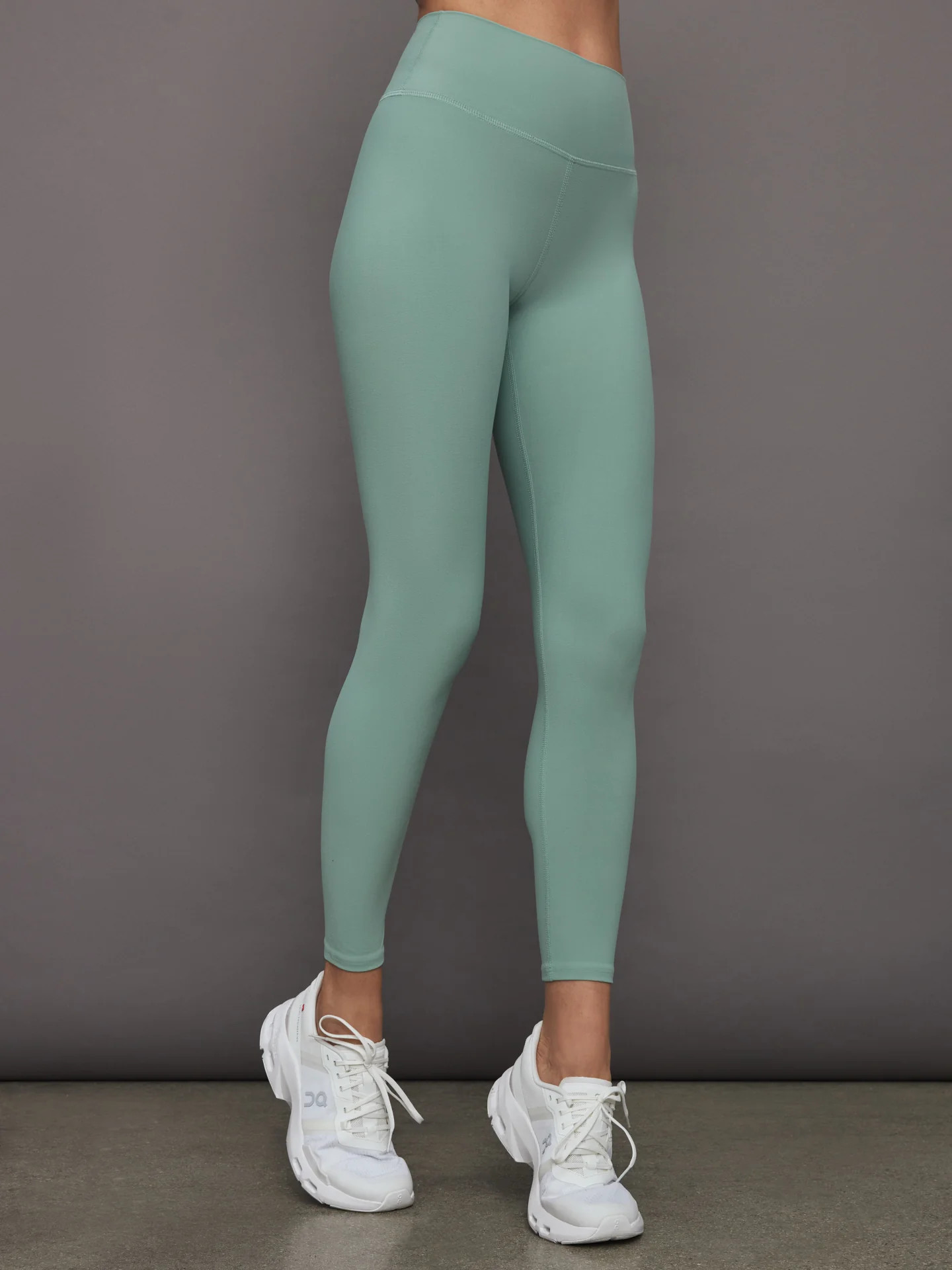 High Rise Legging in Melt - Granite Green | Carbon38
