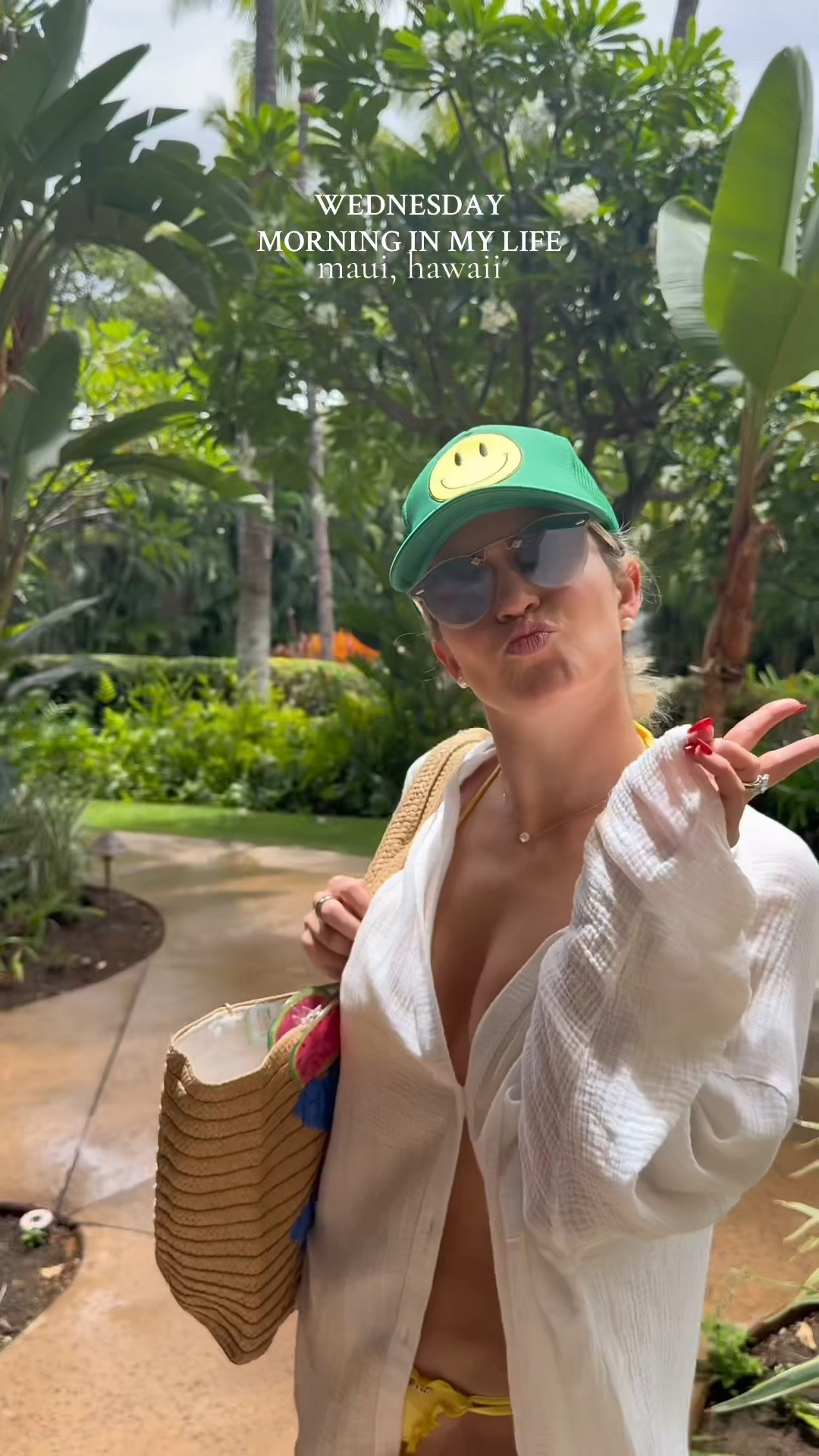 morning in the life in hawaii🌺🌊💛✨

#LTKSwim #LTKTravel #LTKBeauty