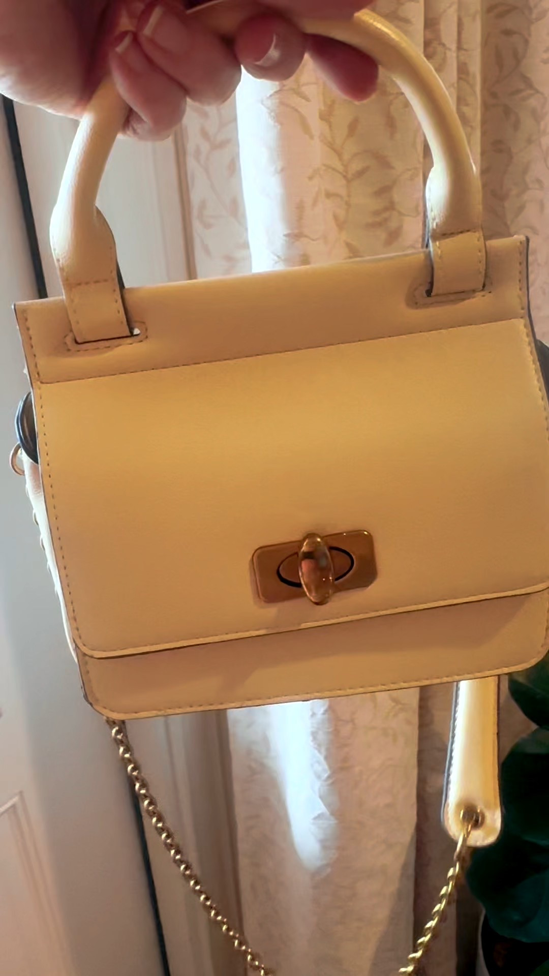 Will sell out ! 

Hurry this is adorable and comes in other colors besides yellow! 
#walmartfashion #ltkfind #ltkbags



#LTKdayinmylife #LTKootd #LTKgrwm