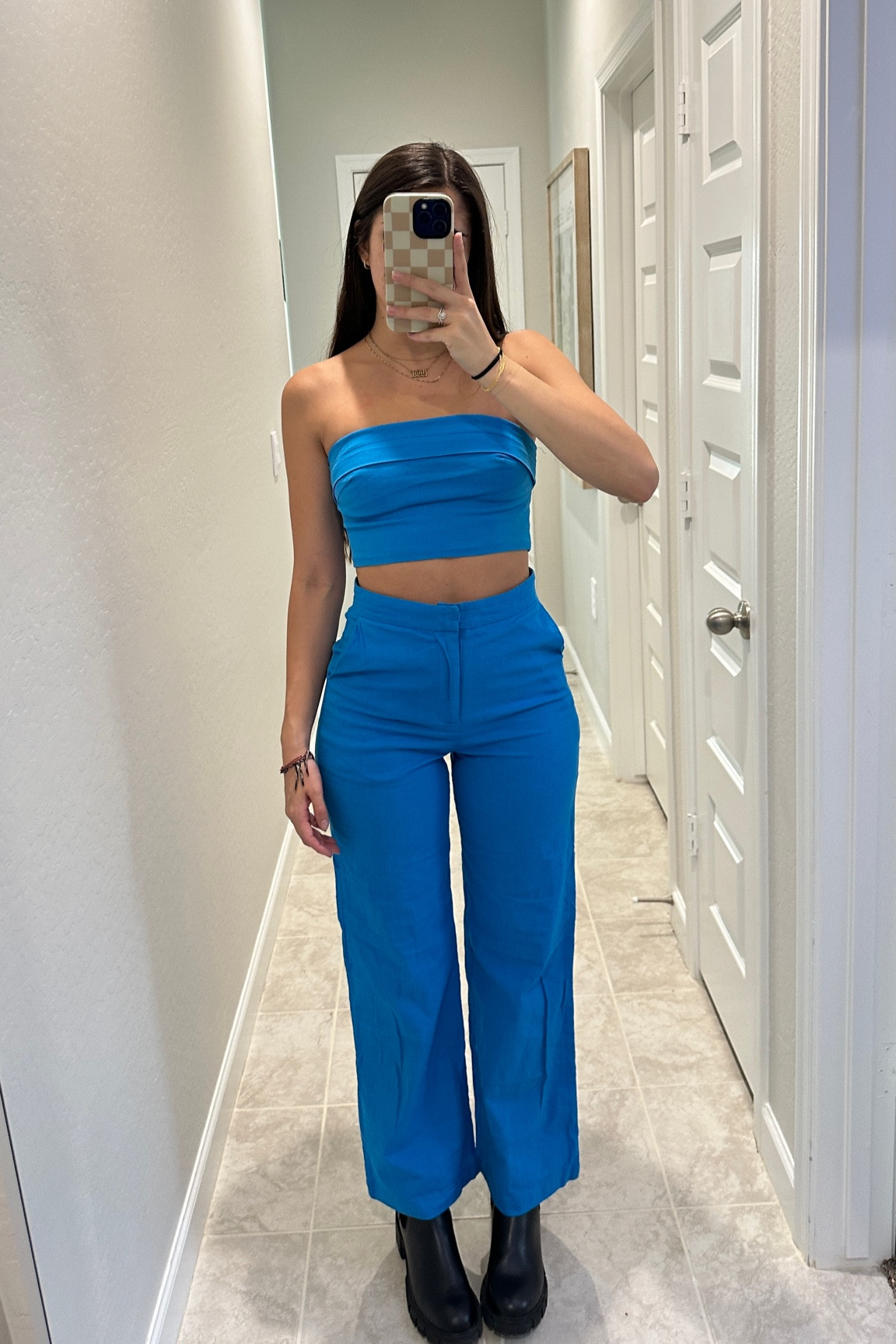 blue linen trouser set 💙

wearing a size 4 - long inseam!!!

#LTKSeasonal #LTKFallSale #LTKFindsUnder100