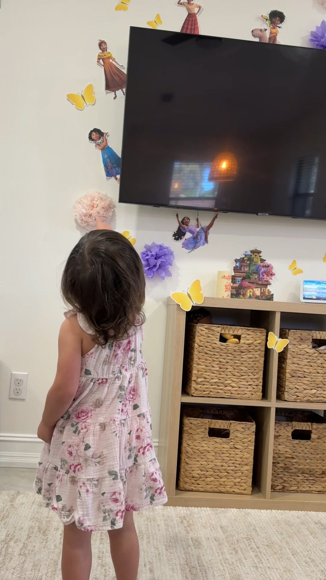 Saturdays are movie days so might as well make it special🕯️🌸🌵🫏🦋🐭 #diy #movienight #encanto #disney #toddler 

#LTKHome #LTKKids #LTKFamily