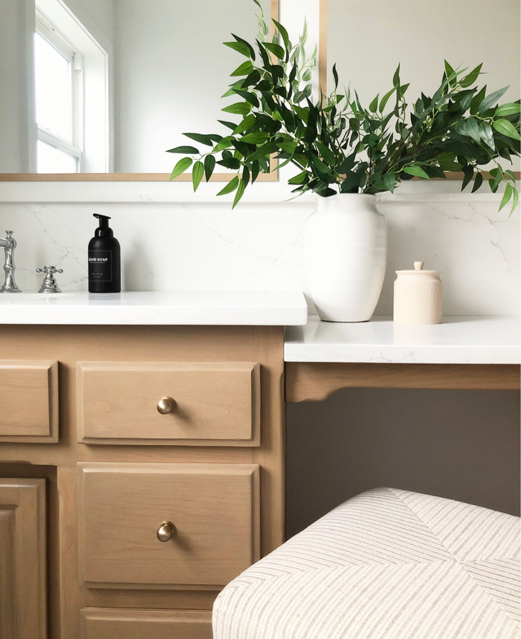 My favorite vases are on sale right now! Both sizes!

Vases, white vases, stems, faux stems, greenery, bathroom decor, bathroom ideas, brass knobs, knobs, bathroom knobs, bathroom hardware, bathroom faucets, designs

#LTKhome #LTKsalealert #LTKFind