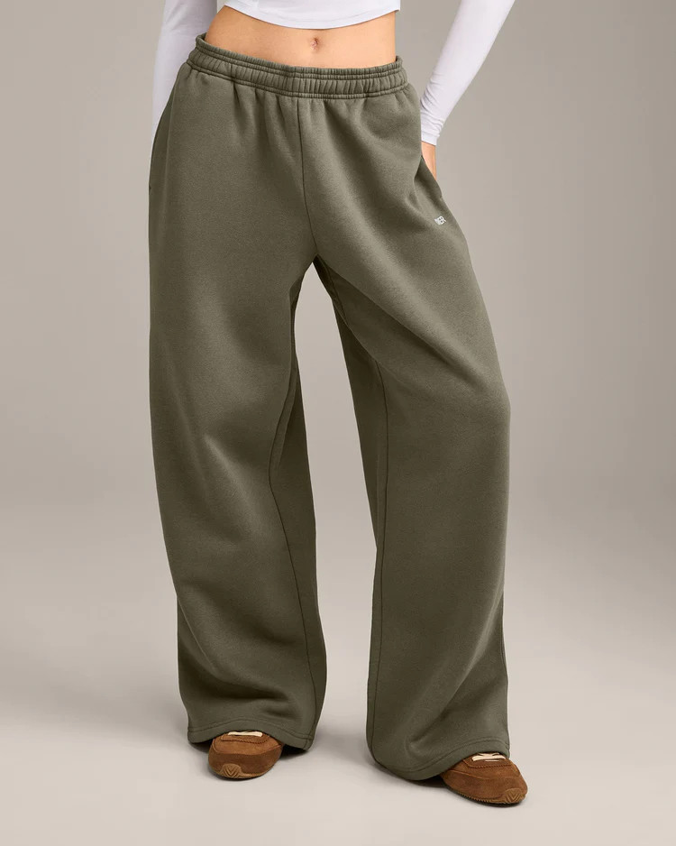 Foundations Cosy Oversized Straight Leg Sweatpants 
 Alpine Green | Oner Active (UK / US)