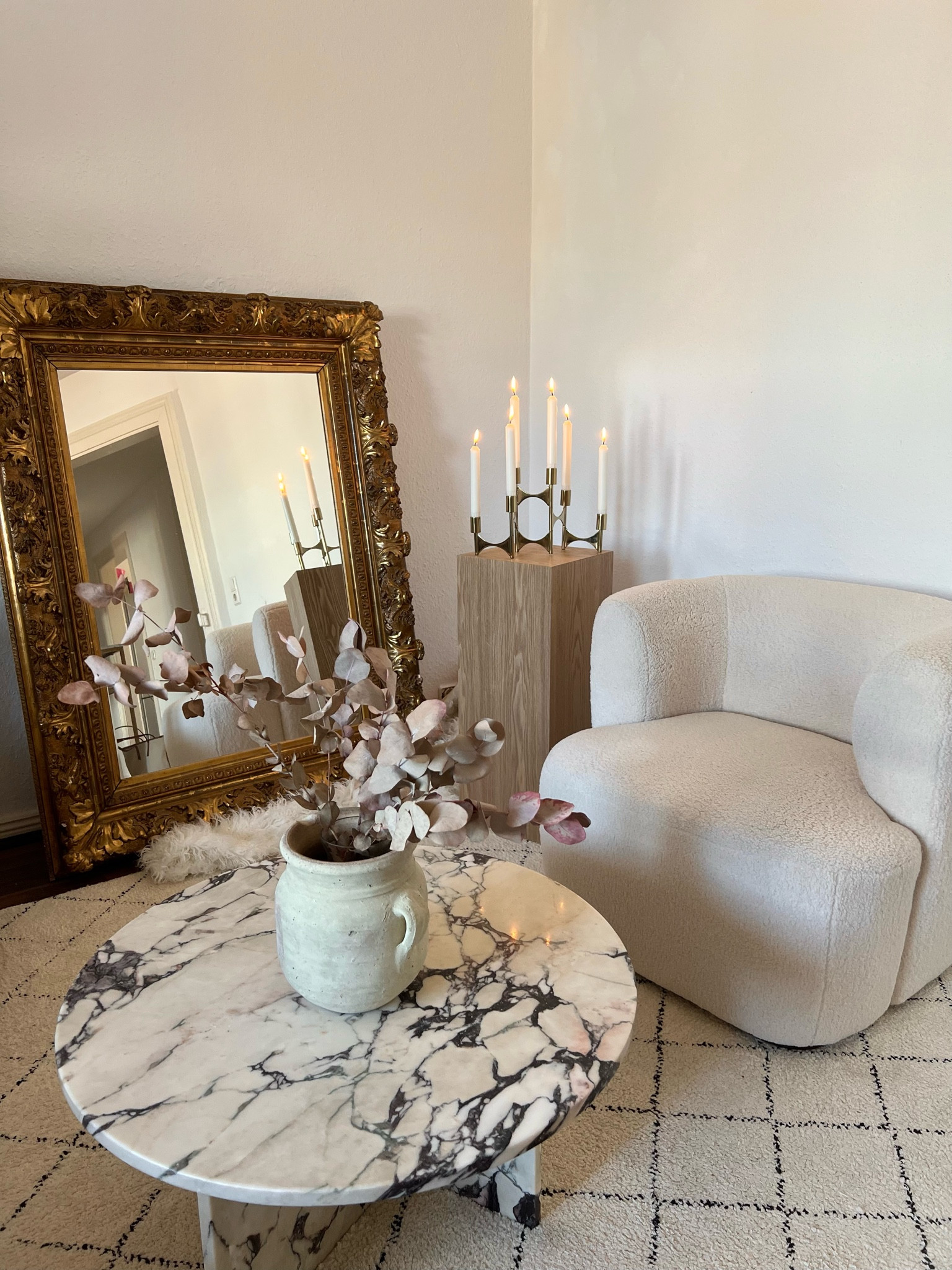 Beige neutral interior decor

#LTKeurope #LTKSeasonal #LTKhome