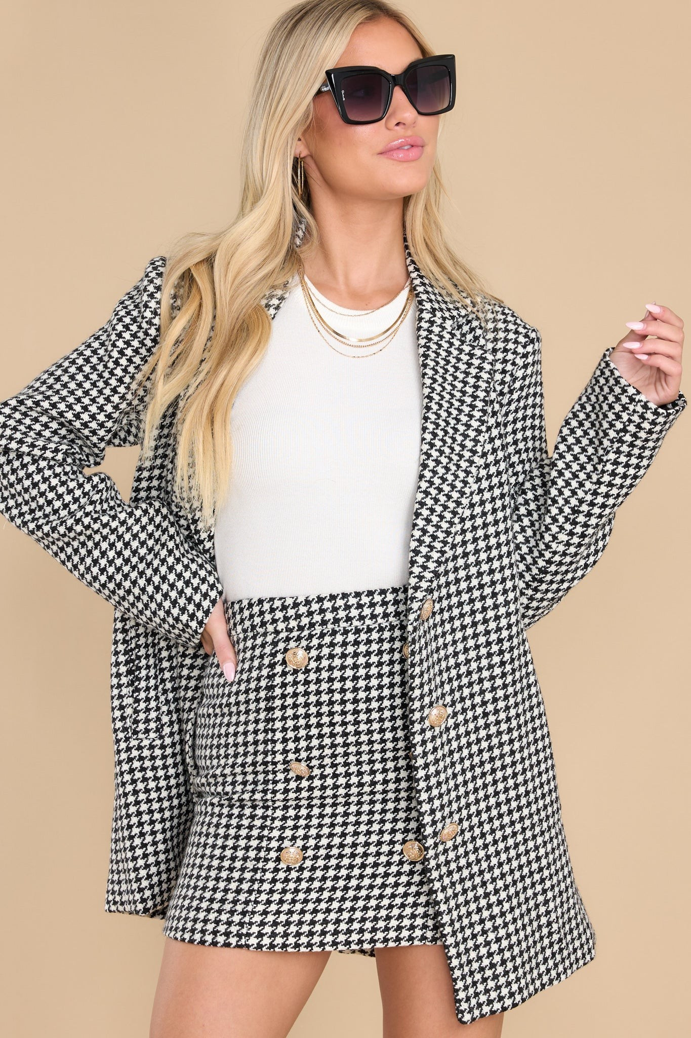 No Bad Angles Black Houndstooth Blazer | Red Dress 