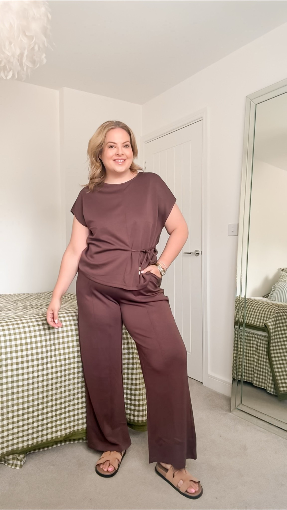 Brown soft co-ord. I’m wearing a size L

#LTKsummer #LTKmidsize