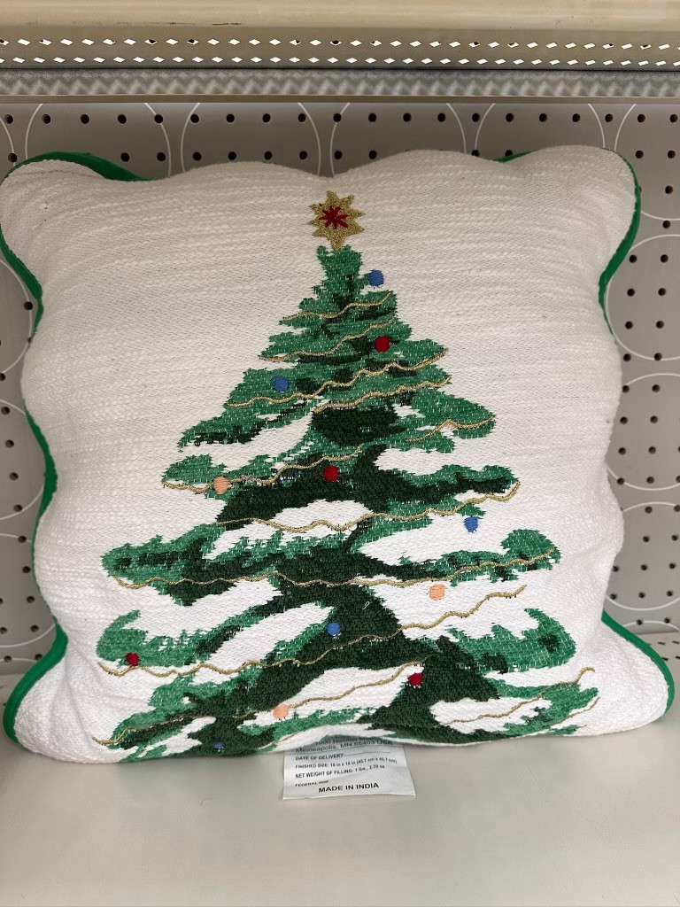 The CUTEST throw pillow from Target🎄✨

50% off select Target Christmas decor! Linked some of my picks below!

target, target finds, throw pillow, seasonal throw pillow, christmas pillow, decor, christmas decor, sale, sale alert, indoor decor, A Southern Drawl, Grace White 

 #LTKHoliday #LTKSeasonal #LTKSaleAlert