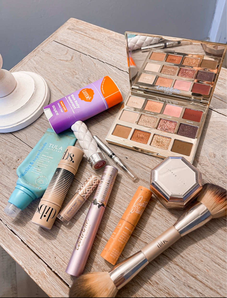 Tonight’s hot Tropical weather makeup and essentials.


#LTKTravel #LTKBeauty #LTKStyleTip