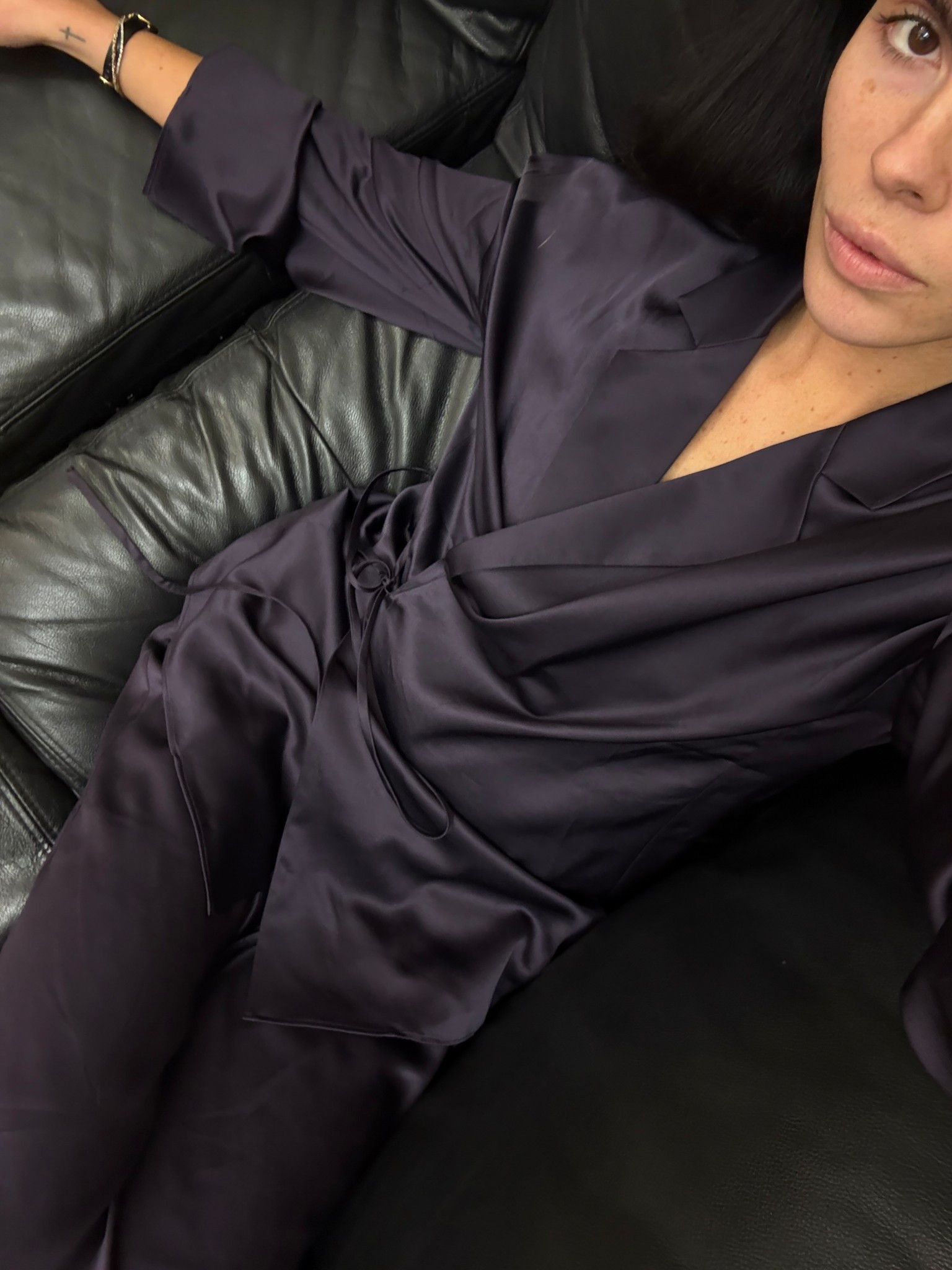 Sofia really did it with this one 

Satin set, purple satin set, elevated satin set, satin tie top, satin pants

#LTKgrwm #LTKootd