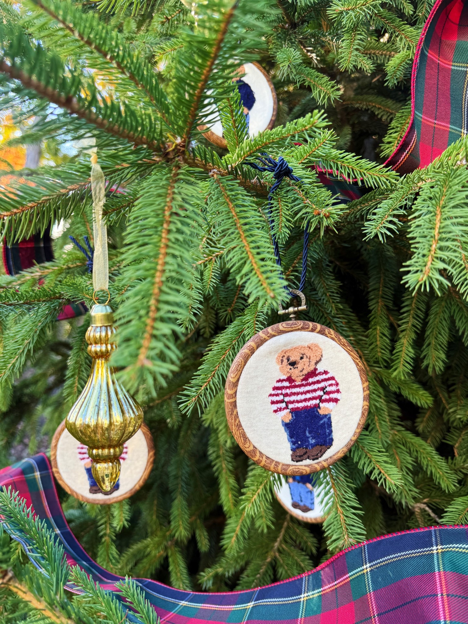 Ralph Lauren inspired Christmas! Ornaments and plaid garland 🎄🧸



#LTKGiftGuide #LTKHoliday #LTKSeasonal