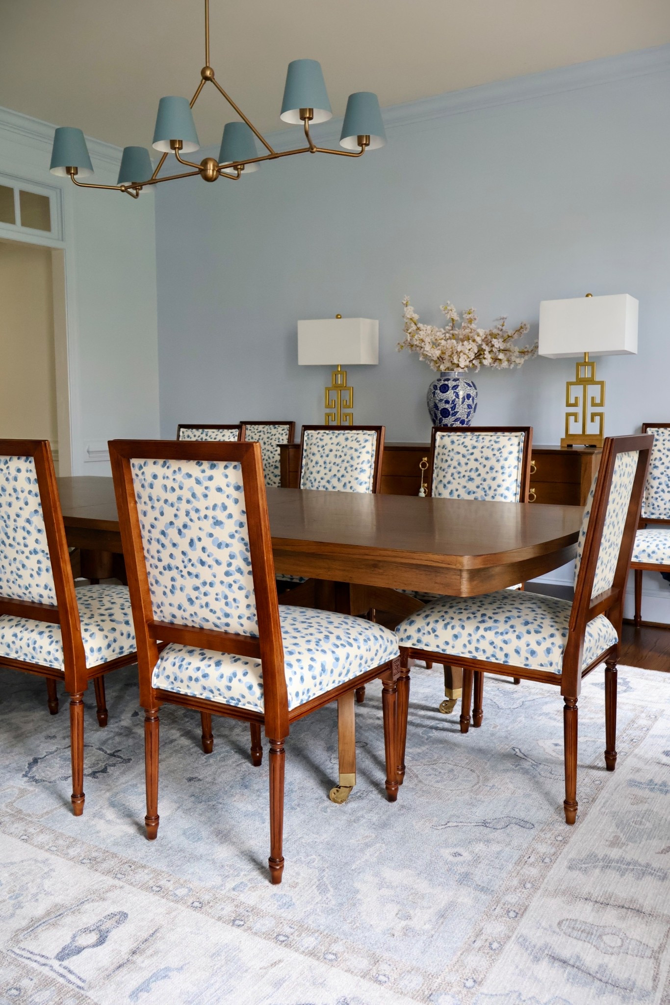 Traditional dining set with blue and white chairs, preppy, grandmillennial, blue and white, dining room decor, dining room furniture 

#LTKSaleAlert #LTKHome