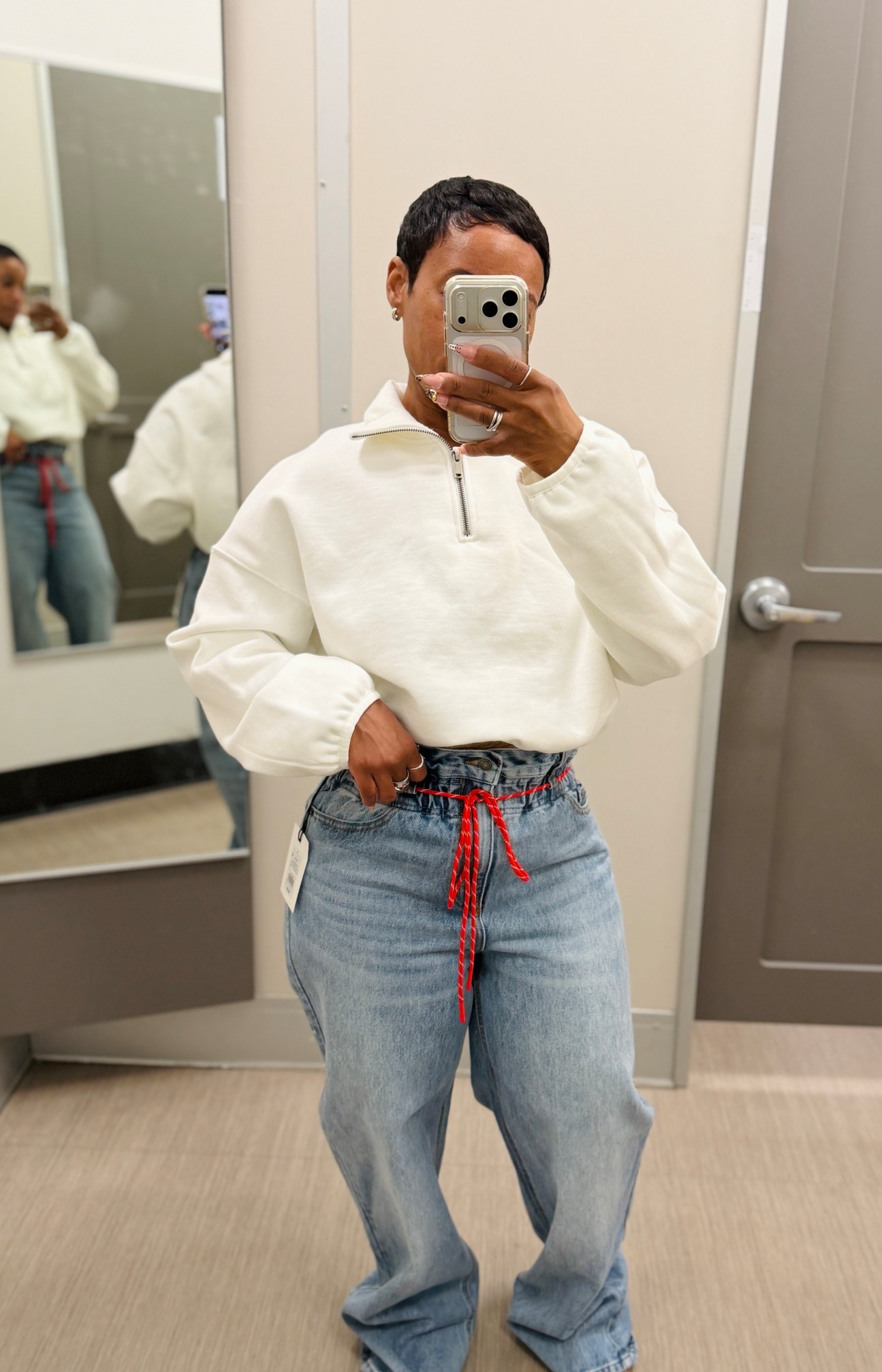 Wearing a size small in the pullover sweatshirt.

The jeans are a size 6, they are a bit on the baggy size and too long on me. Would look great with a tank top or body suit to get the full look of the jeans. I wish they came in a shorter option 



spring outfits

#LTKPetite #LTKootd #LTKSeasonal