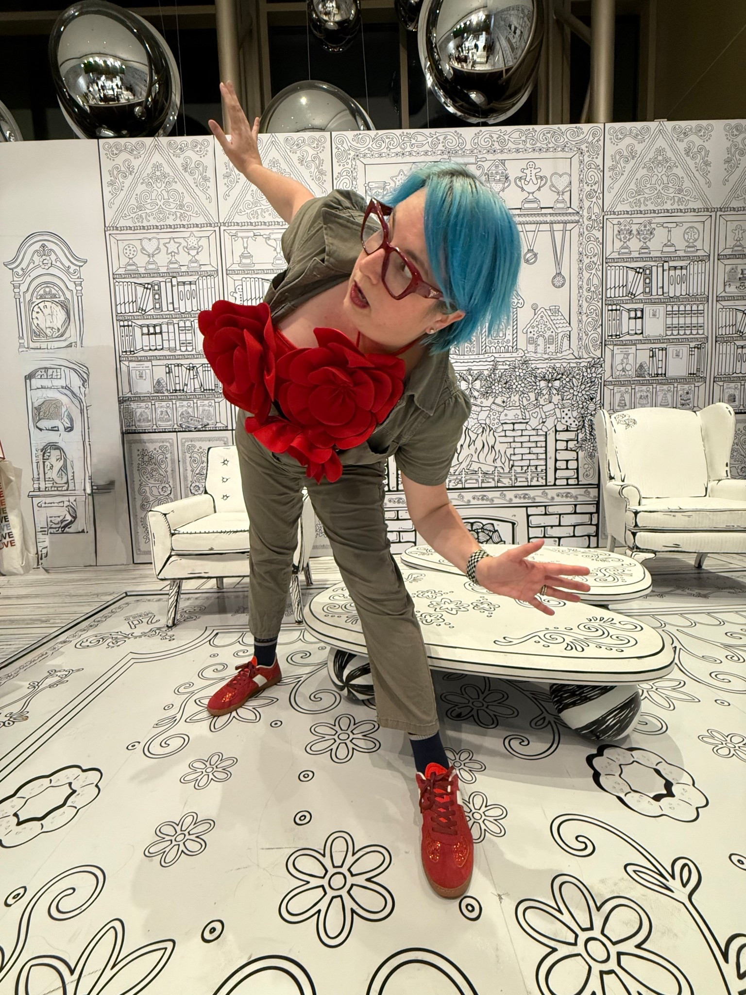 That top is a showstopper and a perfect holiday look.

#LTKGiftGuide #LTKHoliday #LTKdayinmylife