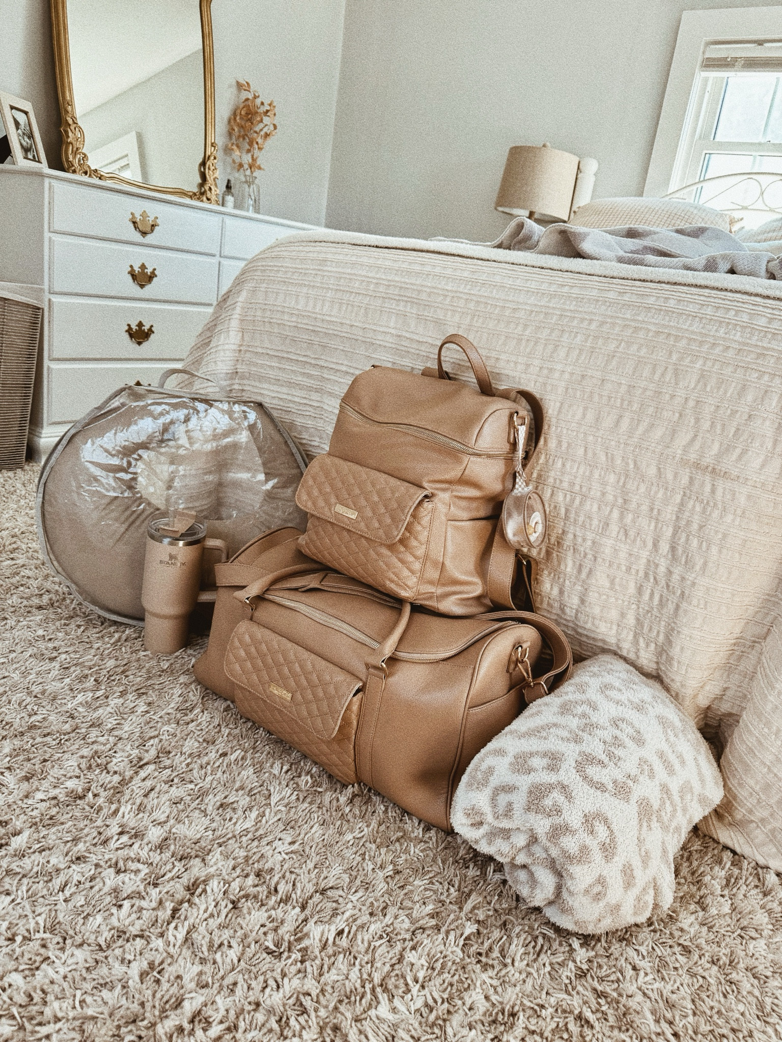 what I packed in my hospital bag🤍

#LTKitbag #LTKbaby #LTKbump