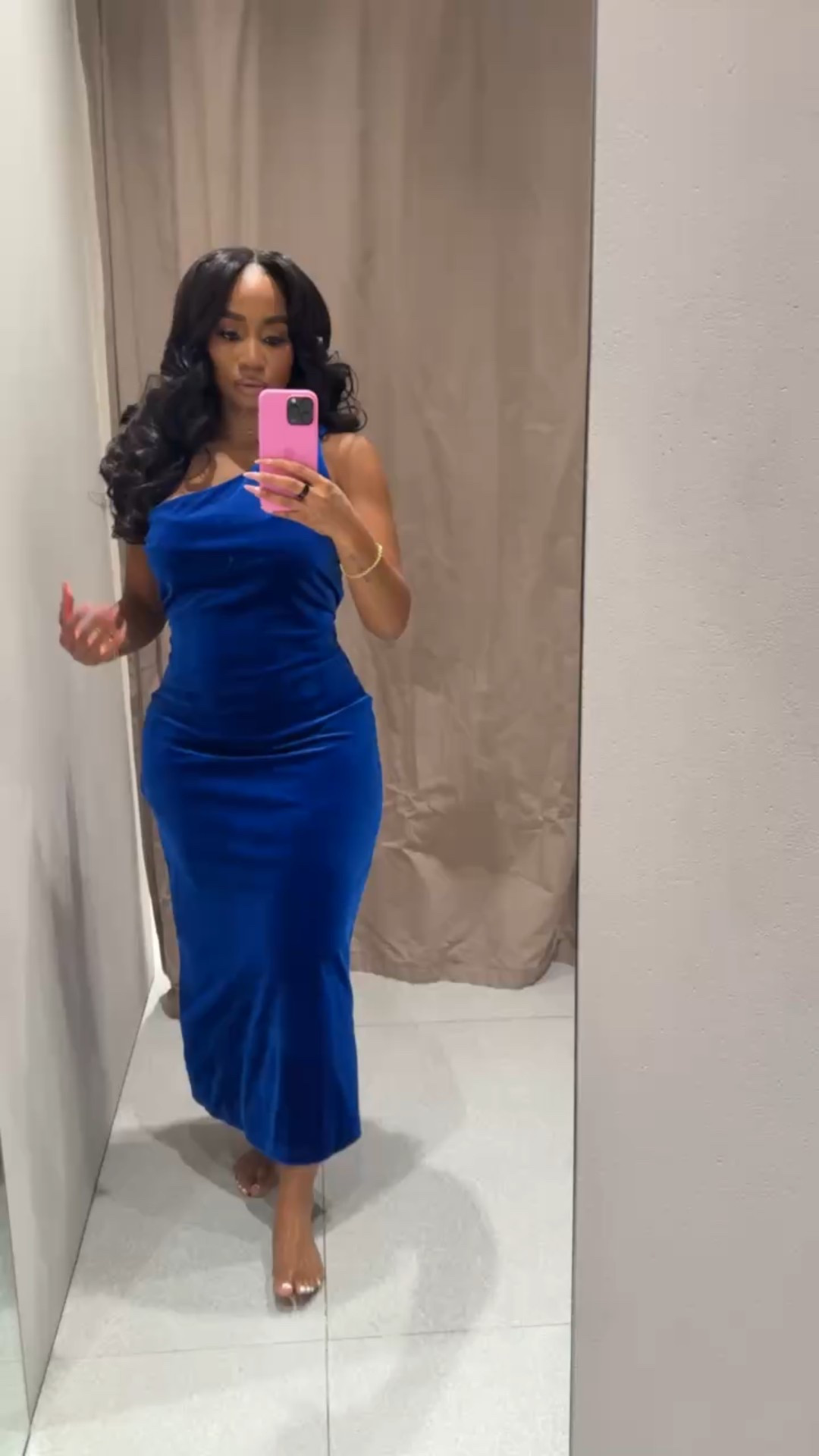 Blue one-shoulder velvet midi dress!

#LTKootd #LTKFindsUnder100 #LTKMidsize