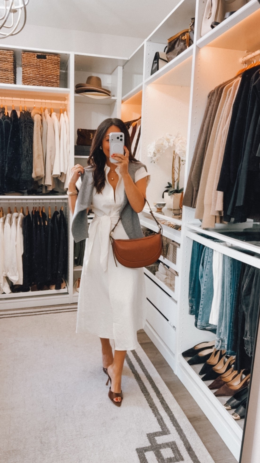 super flattering- linen blend- I’m wearing a small a tad tight in the bust. If in between sizes, size up

For Mango items … use code MNG15 for an extra 15% off for online purchases over $180 until 02/03…

#LTKOver40 #LTKootd