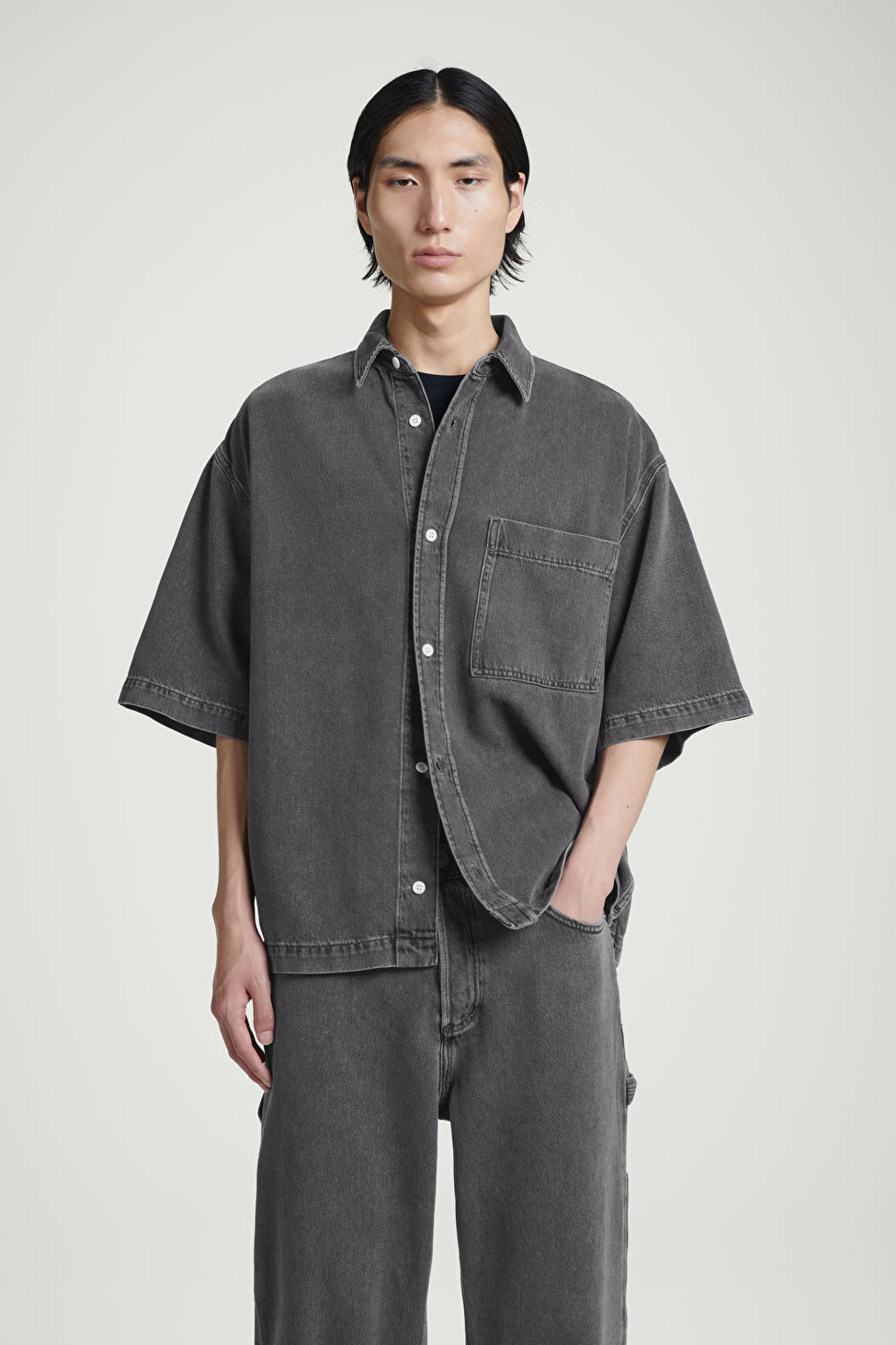 OVERSIZED SHORT-SLEEVED DENIM SHIRT | COS UK