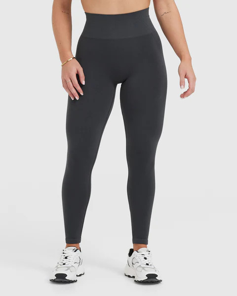 Effortless Seamless Leggings 
 Coal | Oner Active (UK / US)