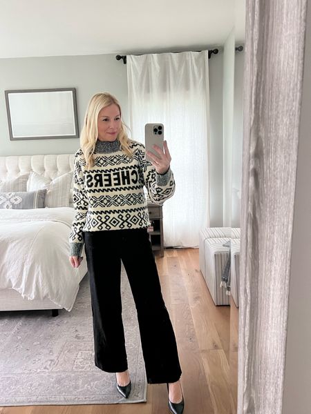 Cheers to the holiday season! Sharing this festive sweater for Target Tuesday! 

#targettuesday #cheerssweater #skisweater #holidayoutfits 

#LTKparties #LTKHoliday #LTKSeasonal