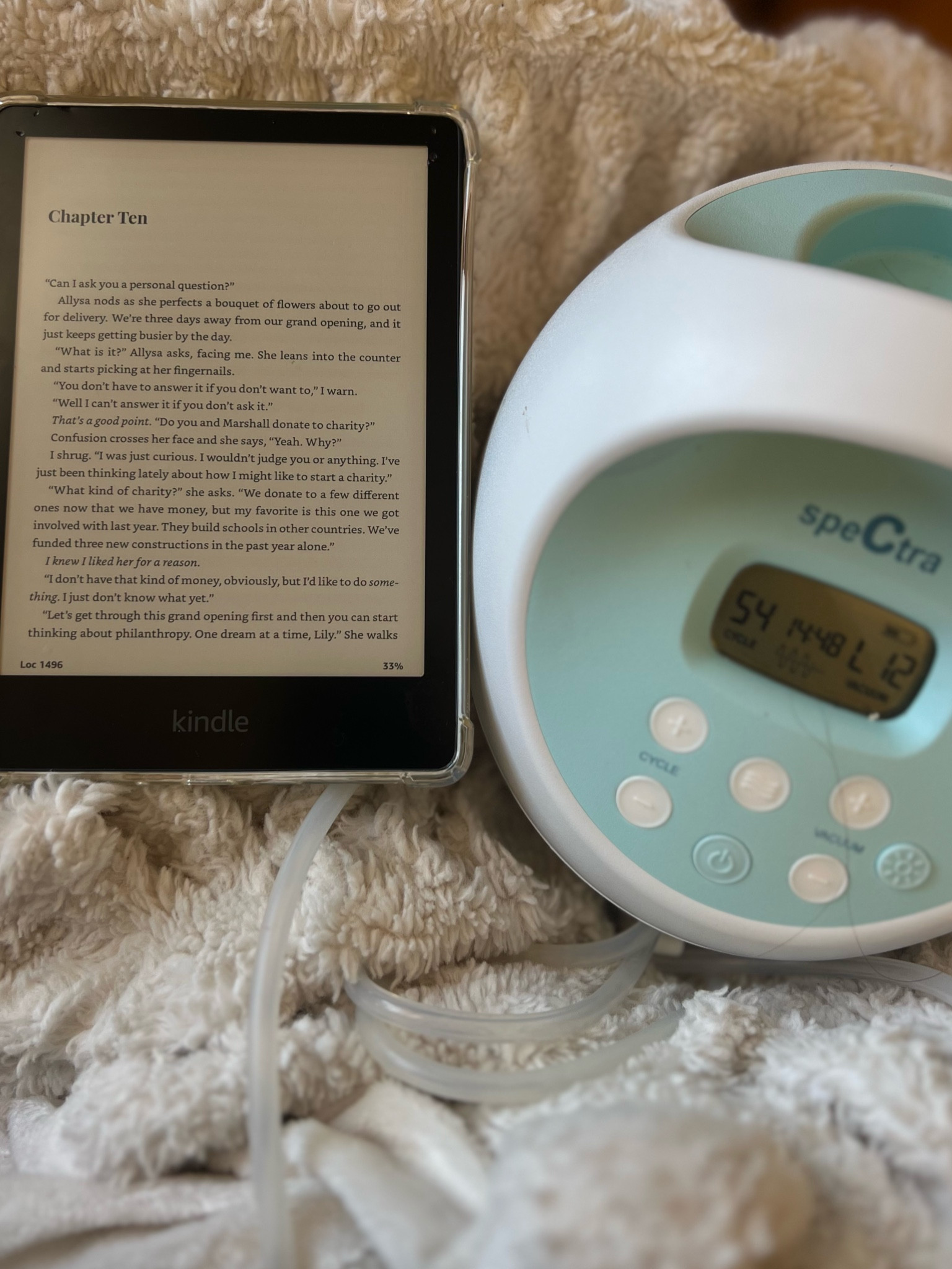 My favorite thing to do while I pump!! Thankfully the spectra s1 is such a great pump and empties me SO fast! This pump is currently on sale on Amazon and if you still have your registry discount you can get an extra 15% off!! I highly suggest snagging it during the sale 🩵 