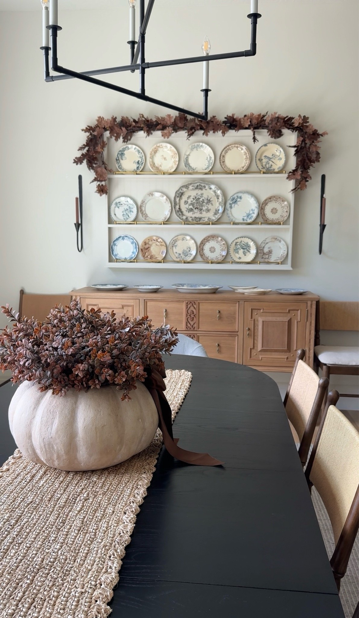 Dining room fall links

#LTKHome #LTKSeasonal