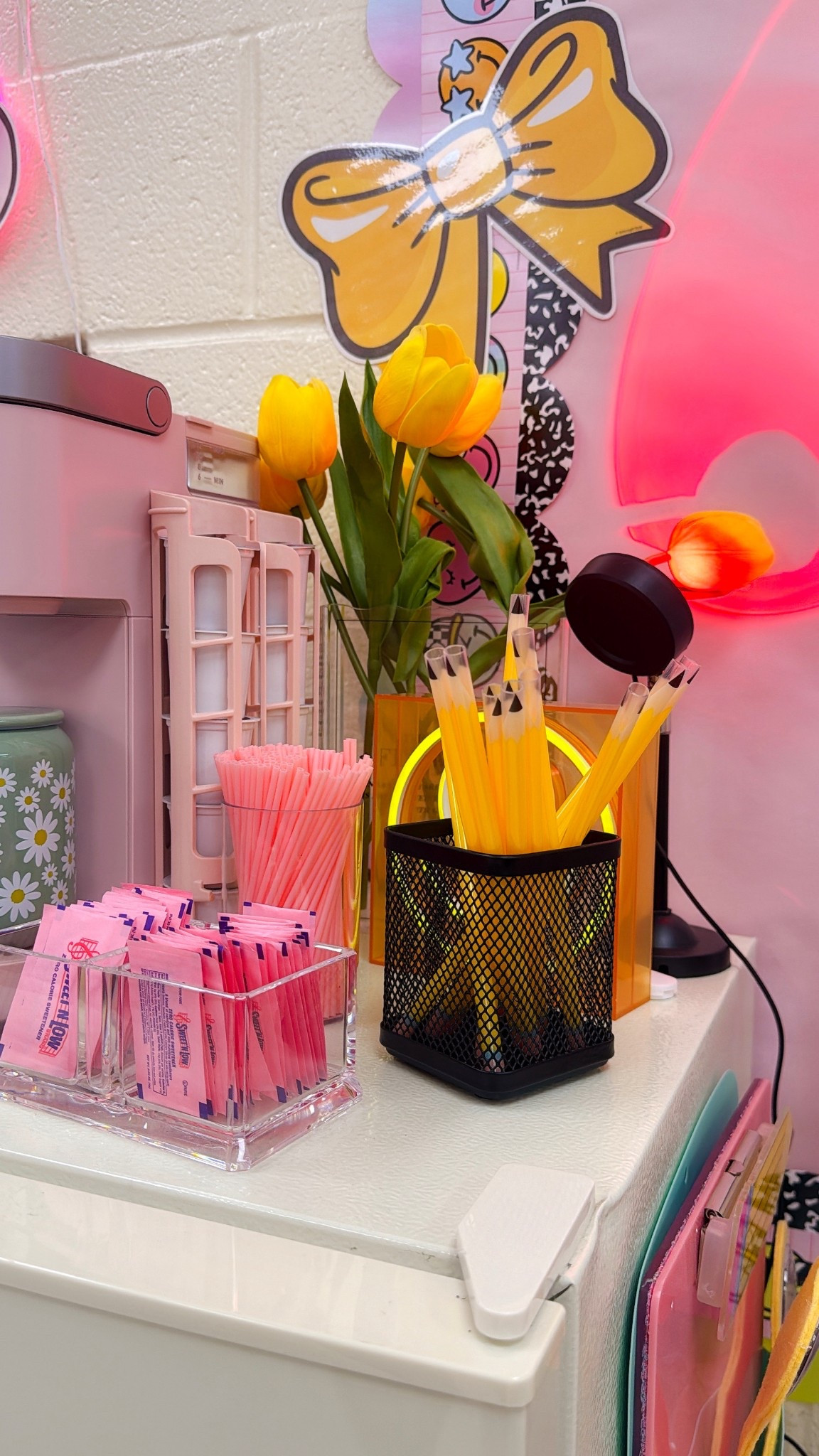 Pencil reusable straws! ✏️ 🩷☺️ 

#LTKFamily #LTKStyleTip #LTKSeasonal