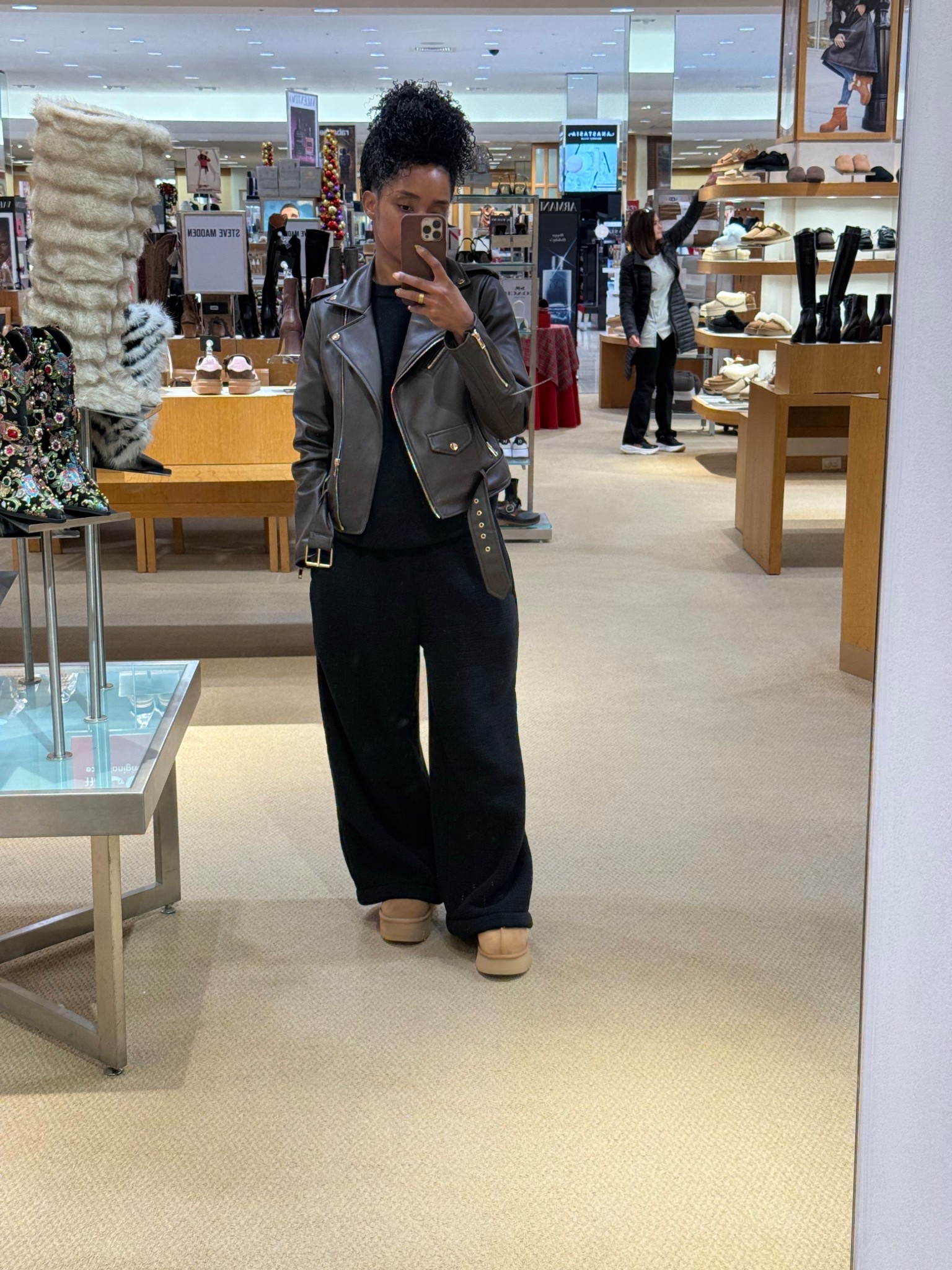 Vacation shopping prep. Making my first purchase for uggs. Why didn’t you tell me they were this comfy!!

#LTKPetite #LTKdayinmylife #LTKootd