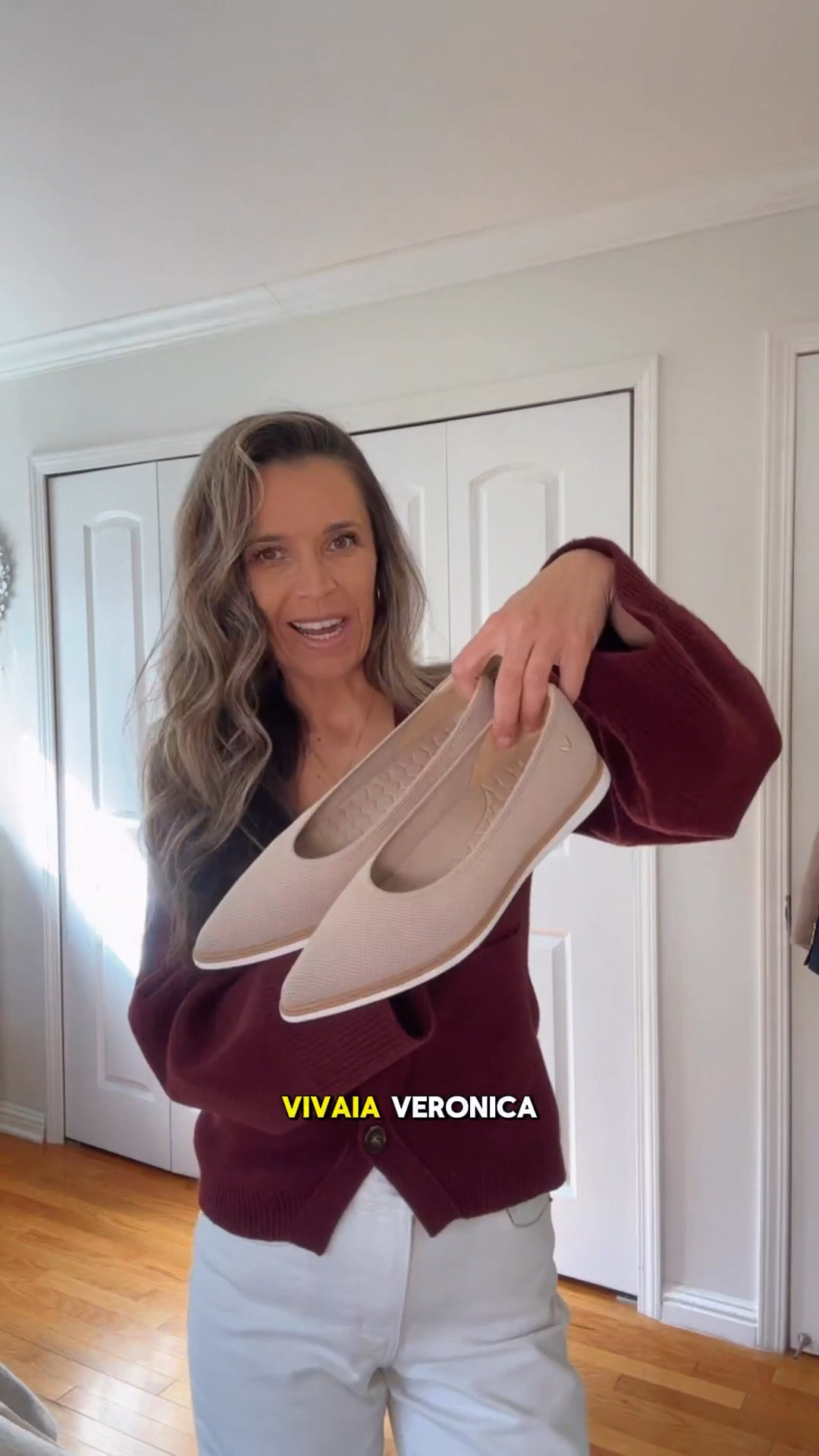 Use code JUSTGLOW for 10% off any shoes
🩵True to size 

Burgundy cardigan sz S
🎁 Use my discount code 
justglow011_12 for 12% off

🤍White jeans sz 4

I’m 5’5” 122 lbs 

White pants sz S long - Amazon find


#LTKWatchNow #LTKShoeCrush #LTKOver40