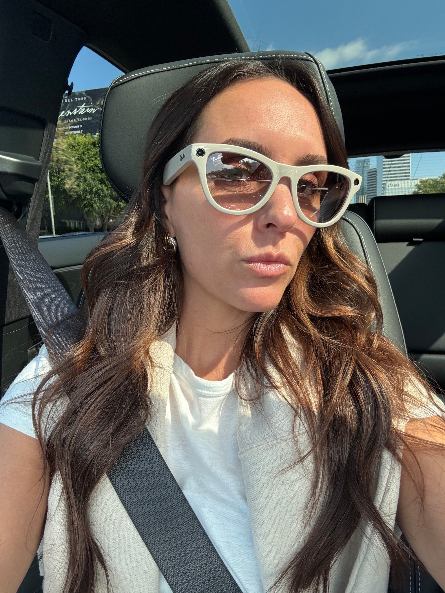 One of the easiest ways to capture BTS content of my recent meetings 🤓👓

#LTKStyleTip #LTKWorkwear