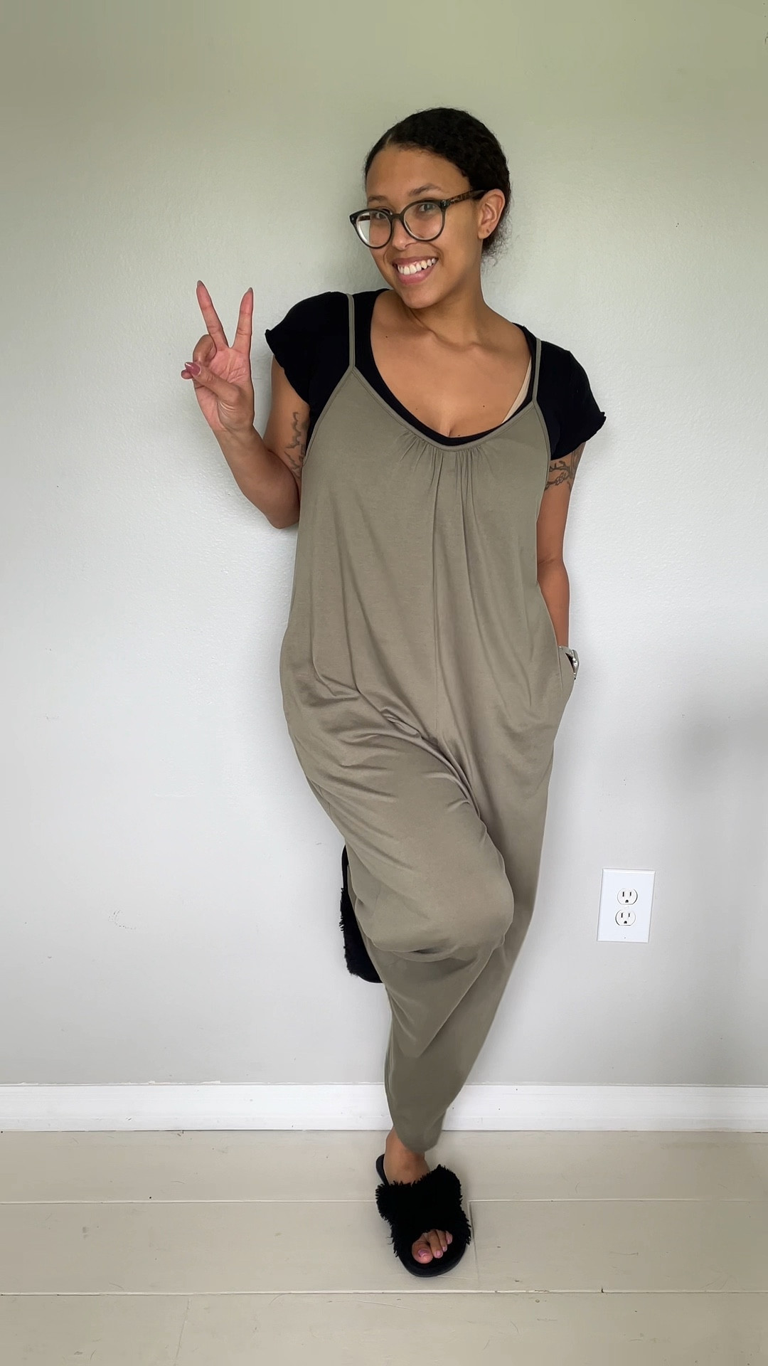 Such a comfy jumpsuit 😍 
Wearing a size large but I could have sized down. 
For reference, I’m 5’5 145lbs


#LTKFindsUnder50