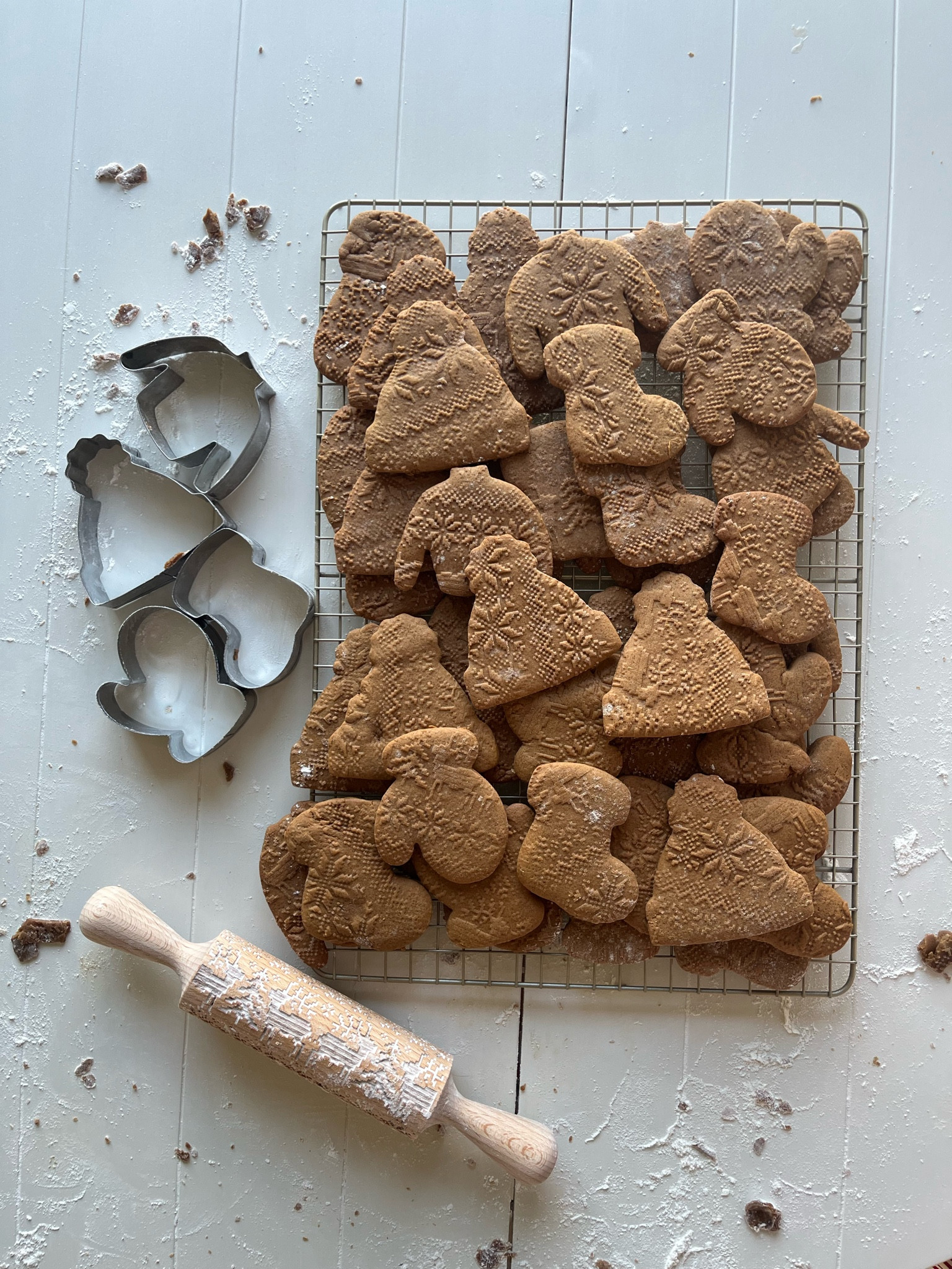 The cutest winter cookie cutters and fairisle rolling pin🤎 

#LTKHome #LTKHoliday #LTKSeasonal