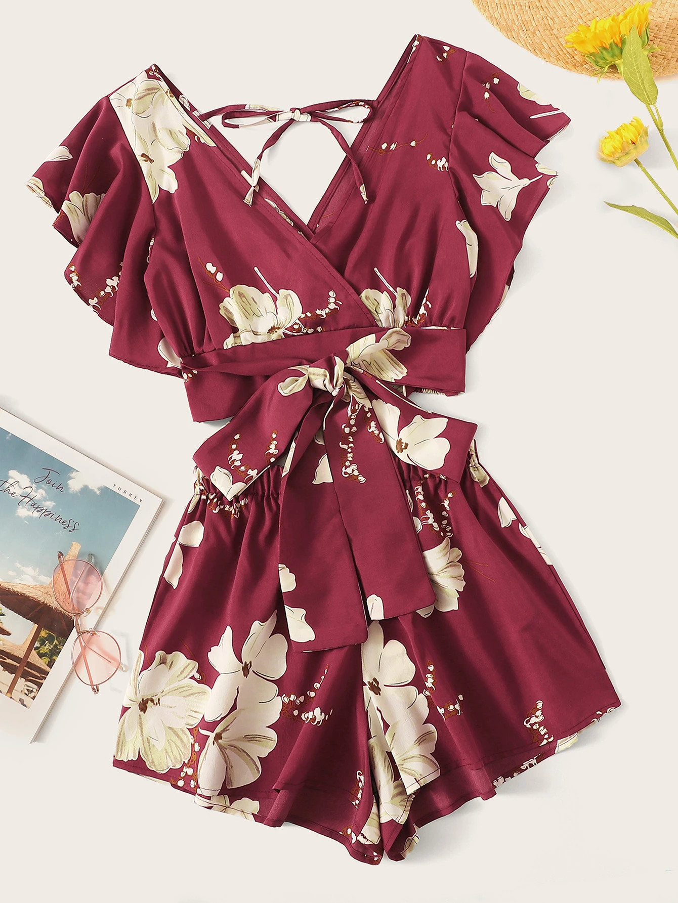 Floral Print Knot Hem Butterfly Sleeve Top With Shorts | SHEIN