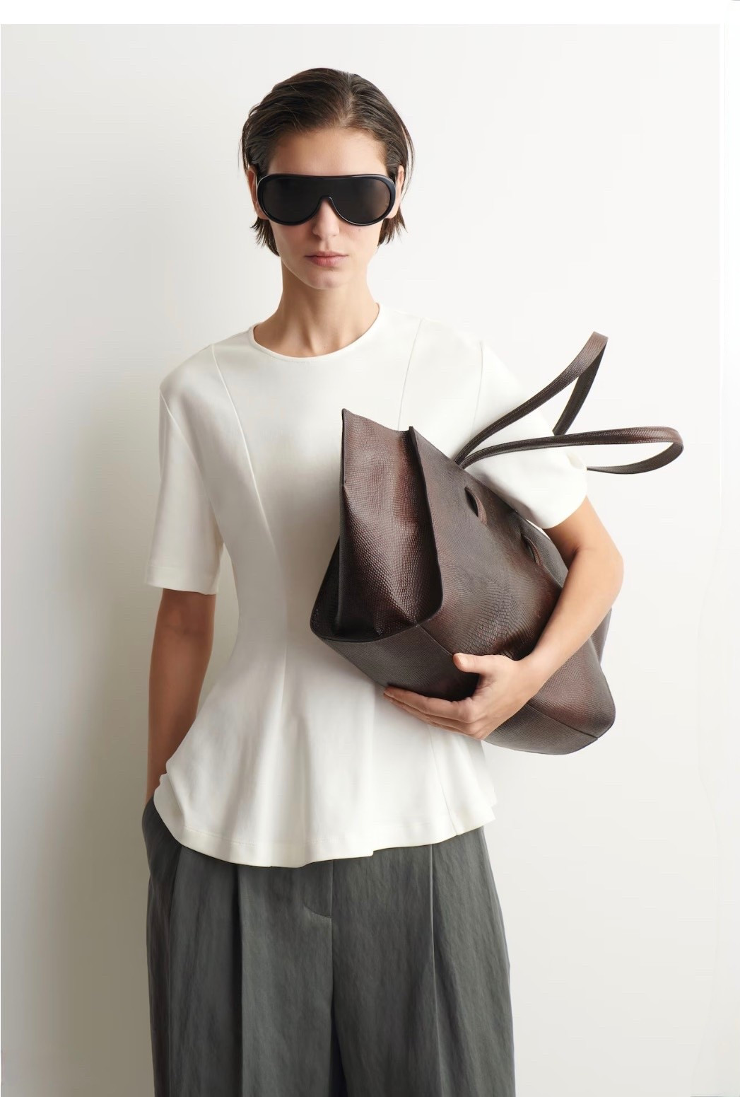 WAISTED COTTON T-SHIRT


#LTKWorkwear #LTKSeasonal #LTKTravel