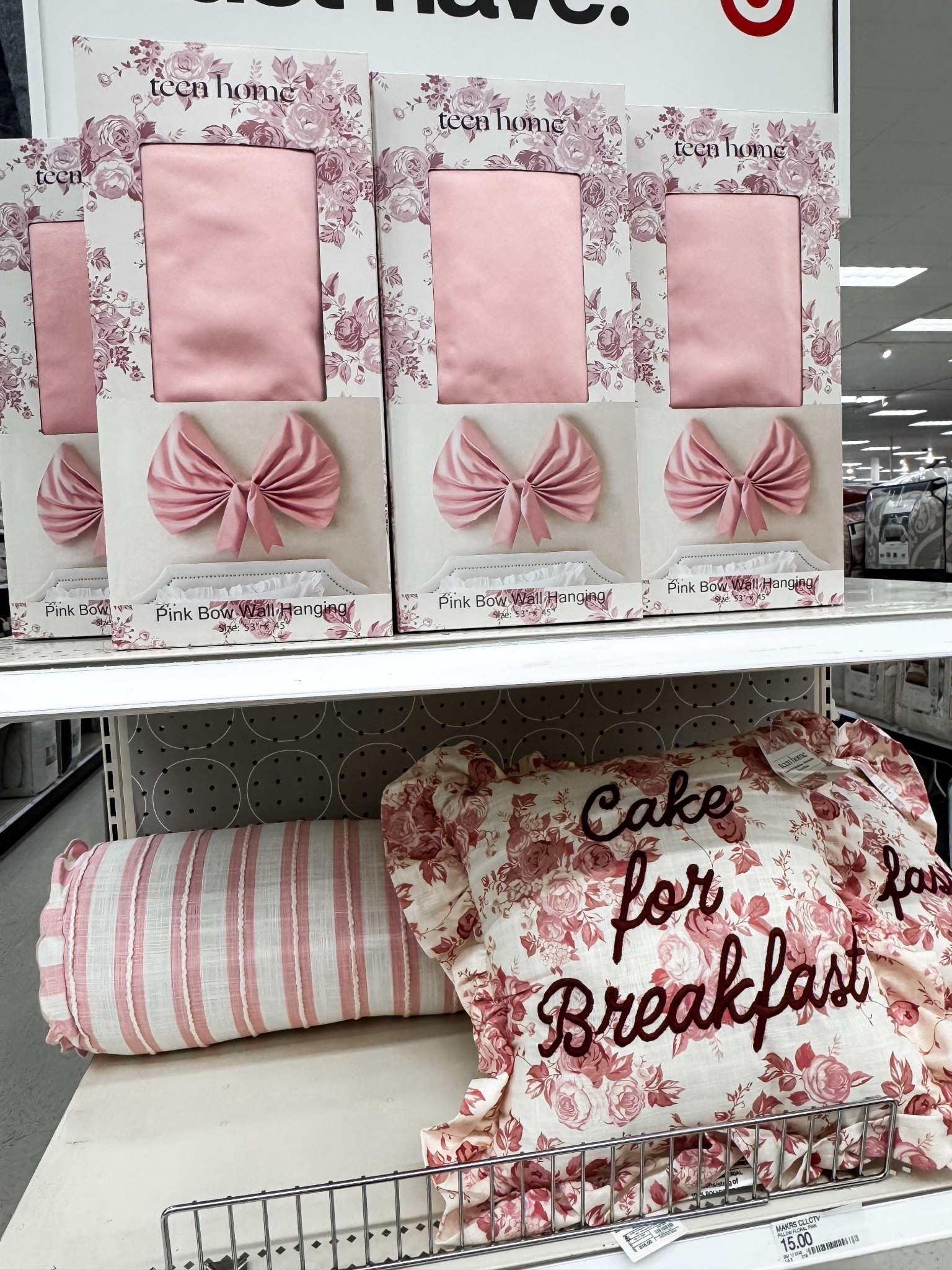 Timeless classic bedding found at @Target Harlow & Wren floral bedding love all the scallop details and the big hanging wall bow 

Teen bedroom, bedroom update, teen girl room, bedroom decor 

#LTKHome #LTKSeasonal #LTKKids